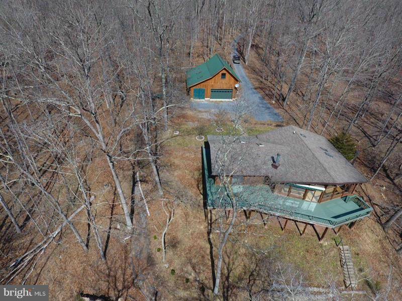 Paw Paw, WV 25434,447 RIVERBEND DRIVE