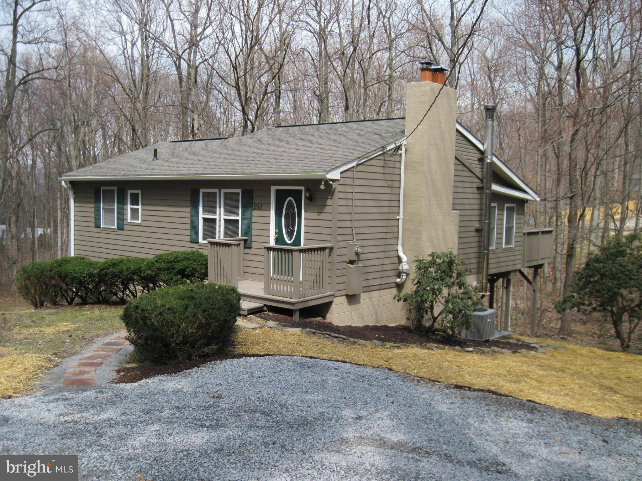 Harpers Ferry, WV 25425,993 BUNNY LN