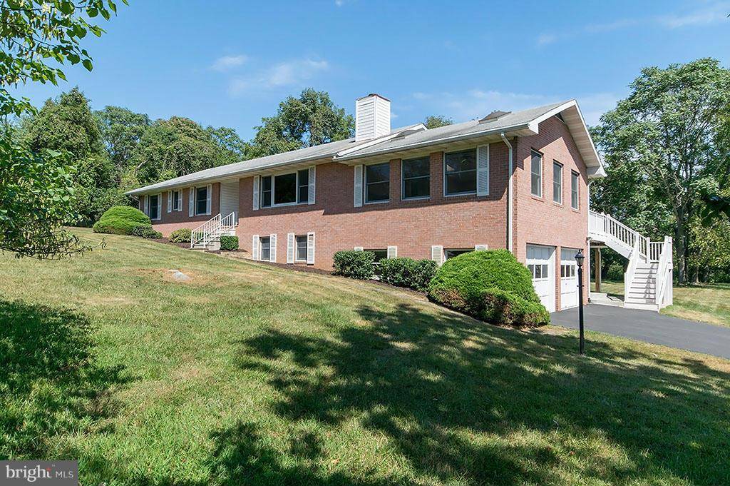 Shepherdstown, WV 25443,445 CHANDLER DR