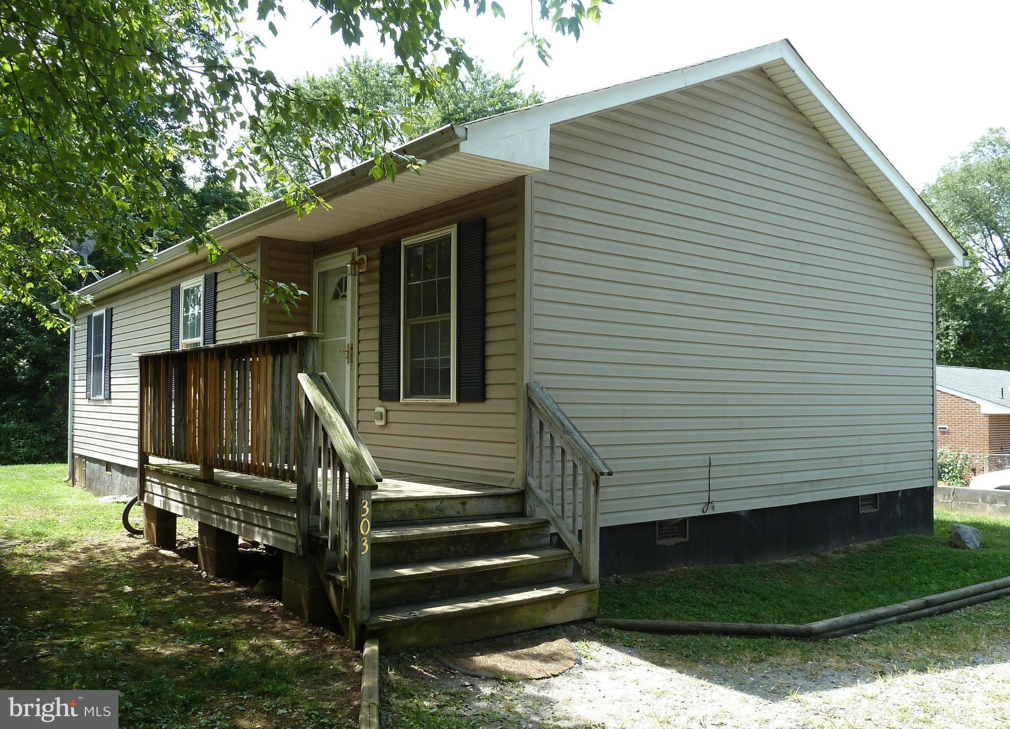 Charles Town, WV 25414,303 HESSY PL