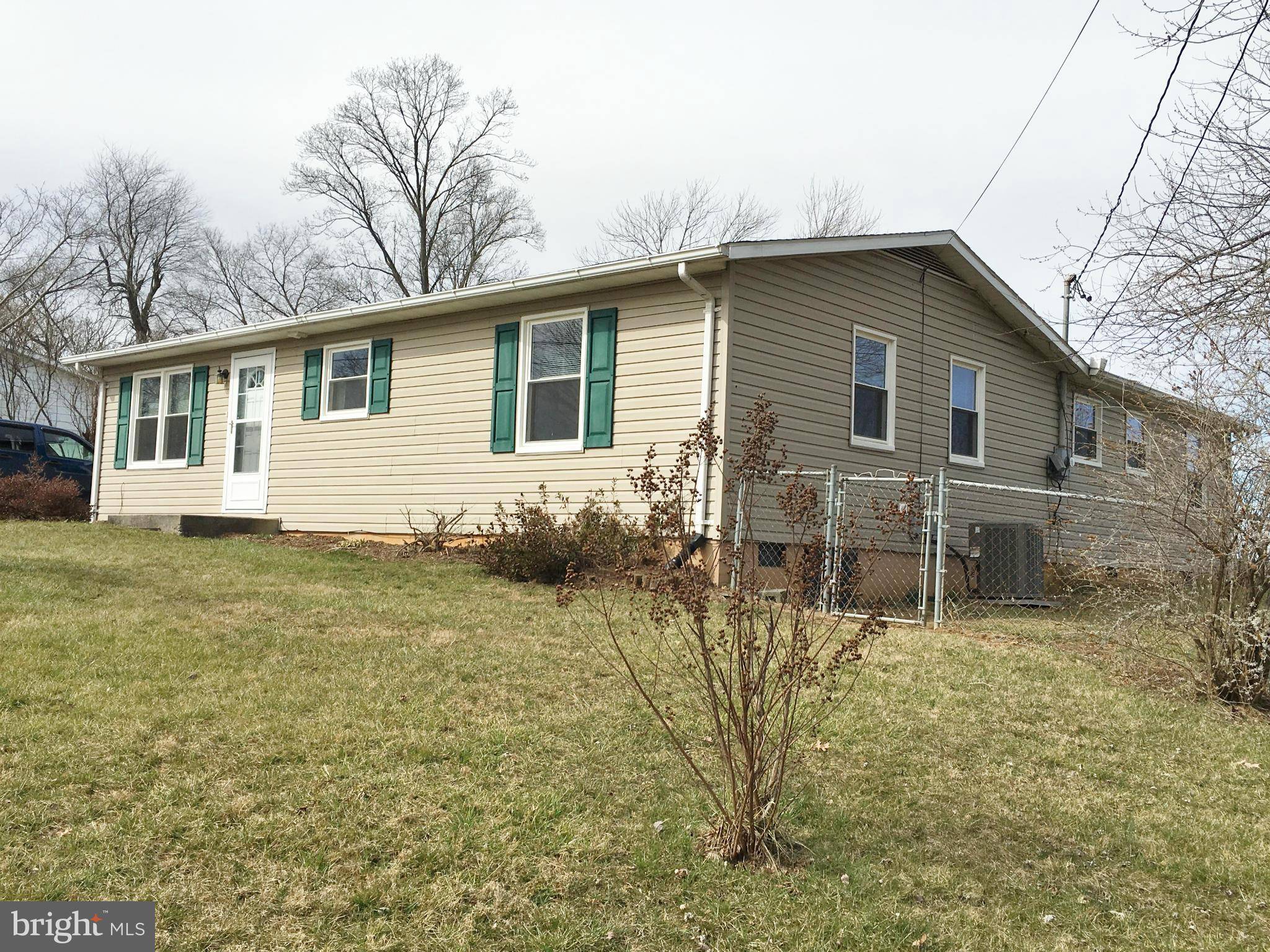 Ranson, WV 25438,185 APPLE TREE DR