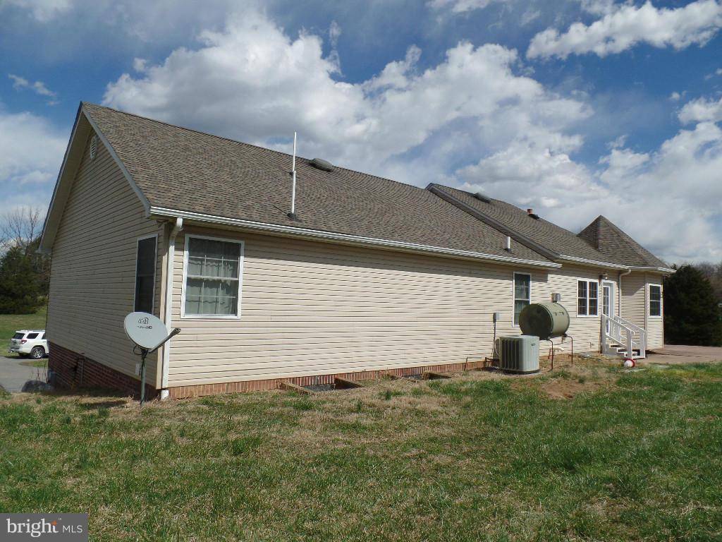 Kearneysville, WV 25430,13428 LEETOWN RD