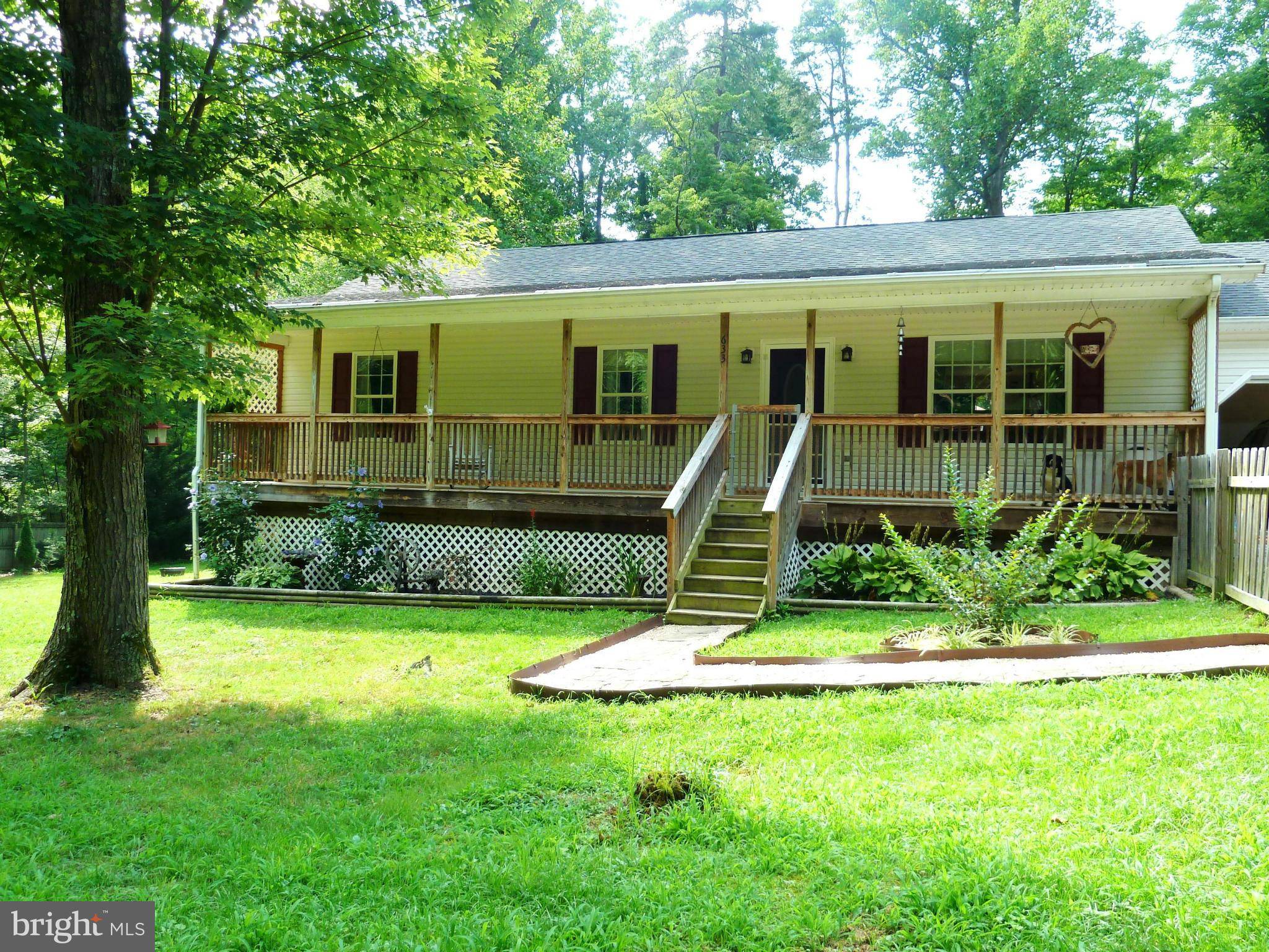 Harpers Ferry, WV 25425,633 GINGERBREAD LN