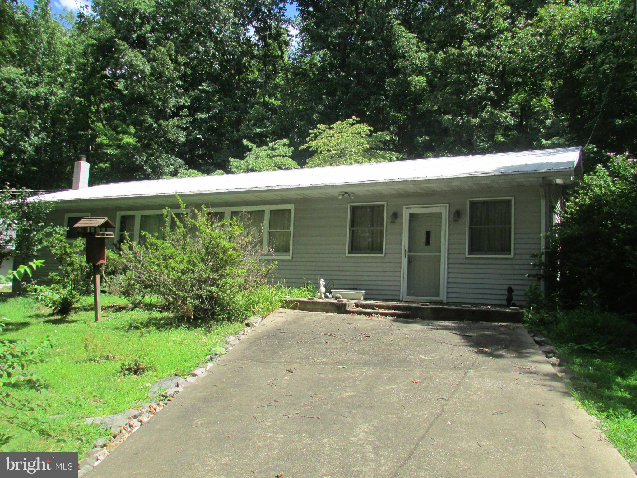 Harpers Ferry, WV 25425,36 ROLLING LANE