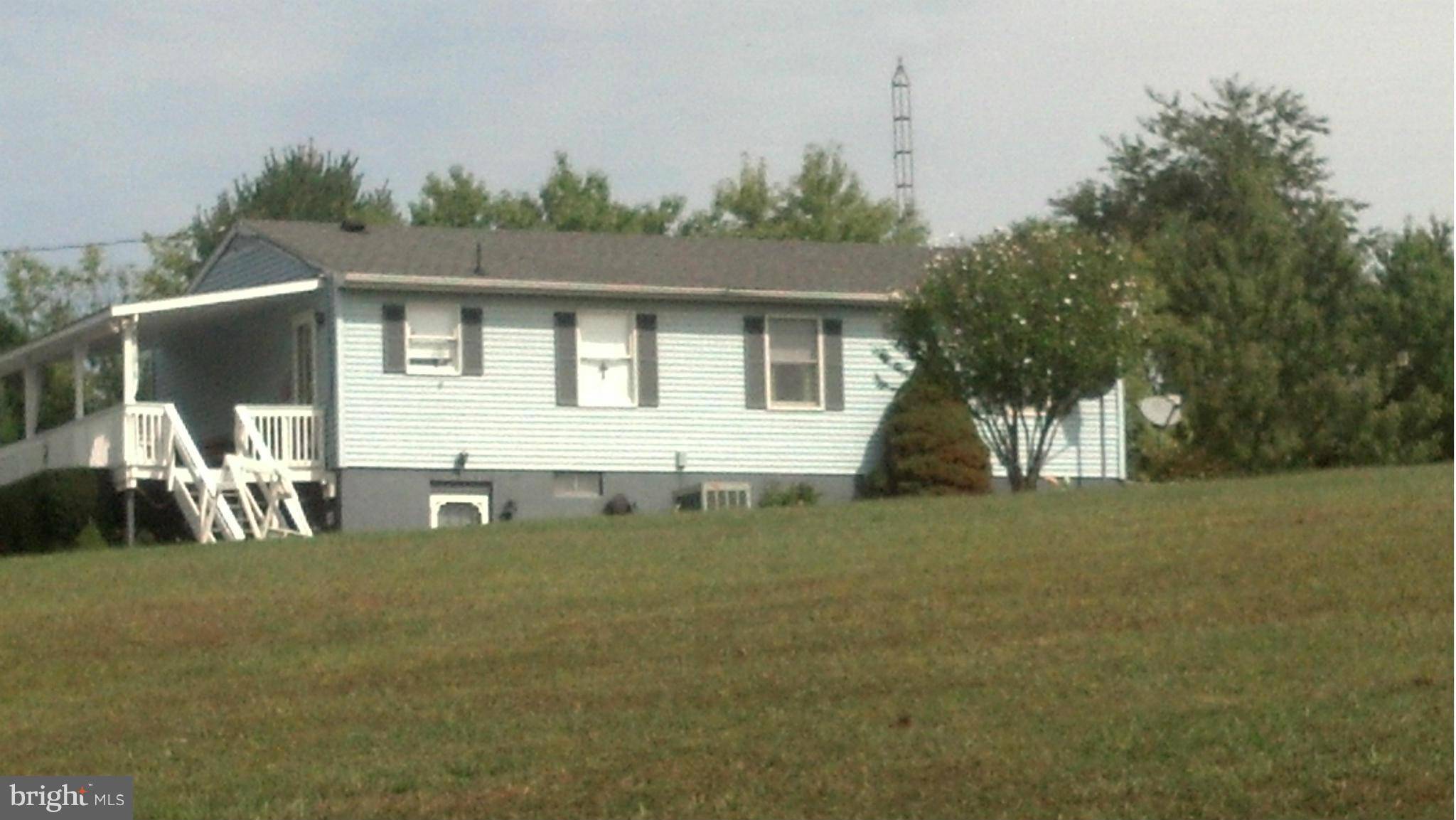 Kearneysville, WV 25430,165 UP TOP LN