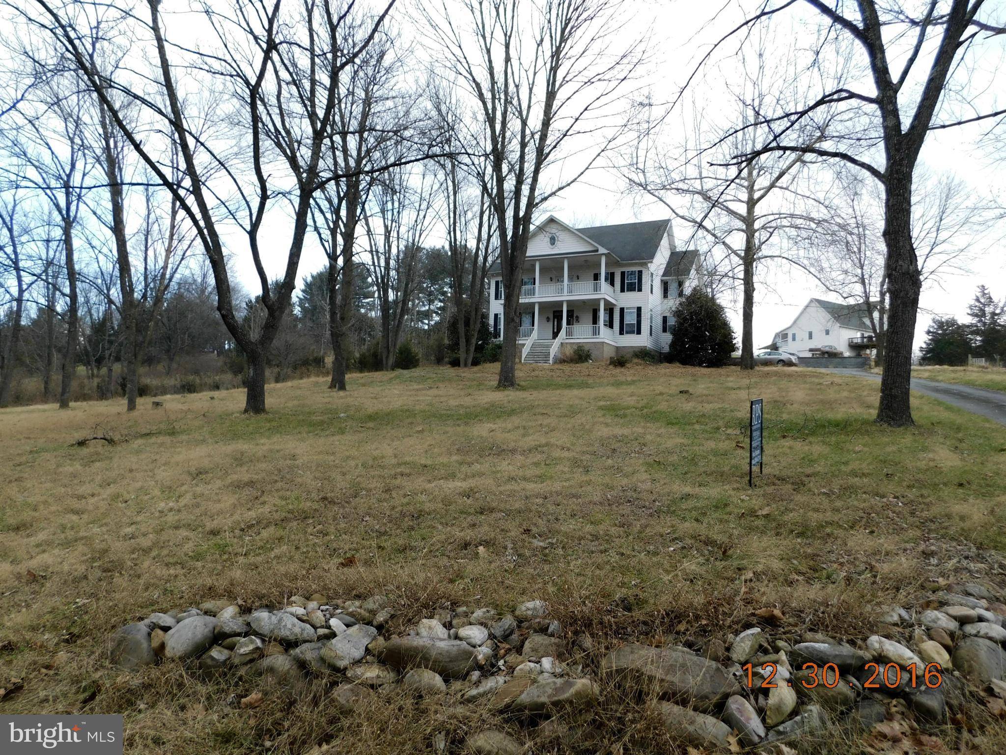 Harpers Ferry, WV 25425,118 COUNTRY RD