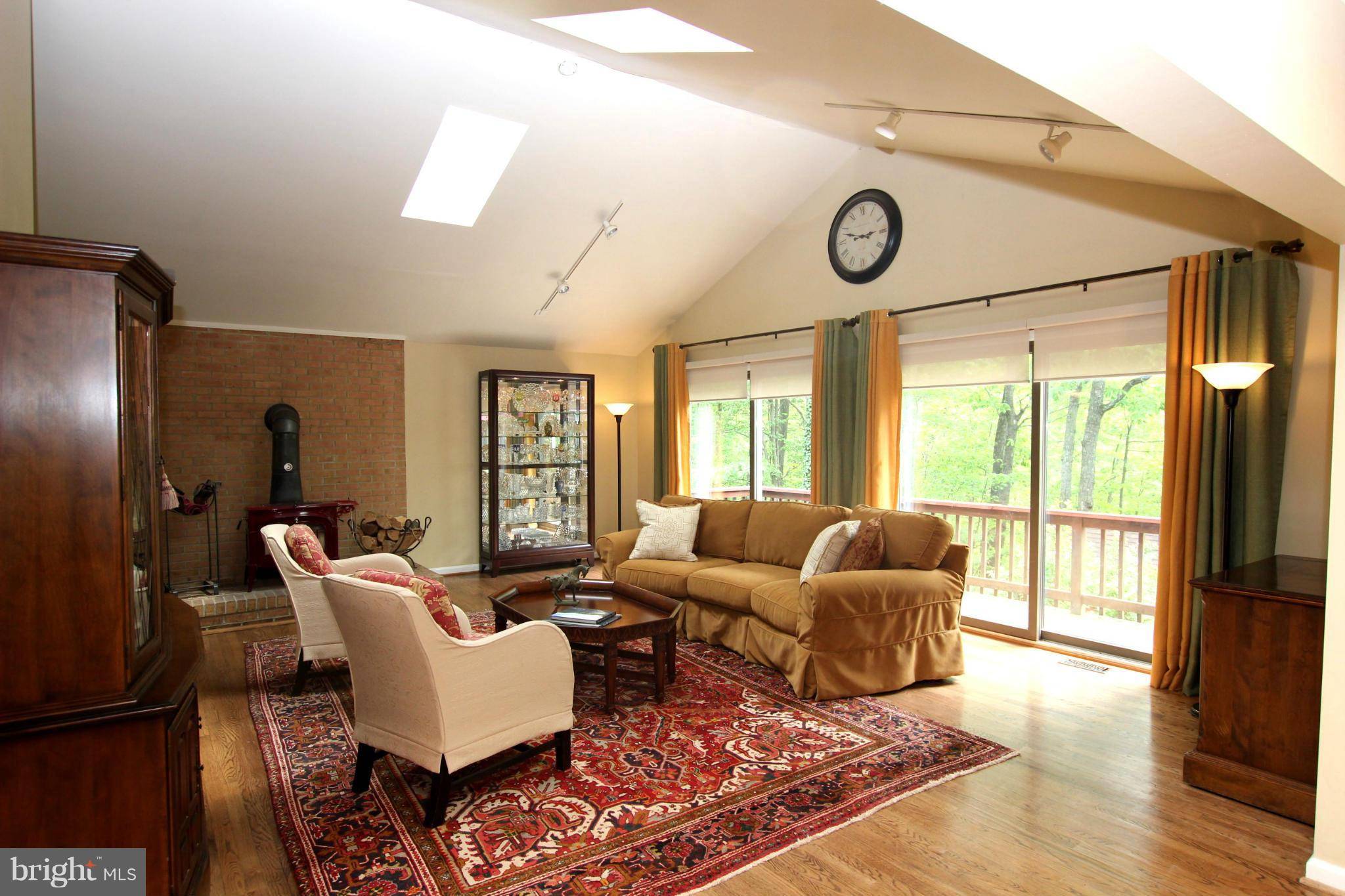 Harpers Ferry, WV 25425,262 WHITE OAK CT