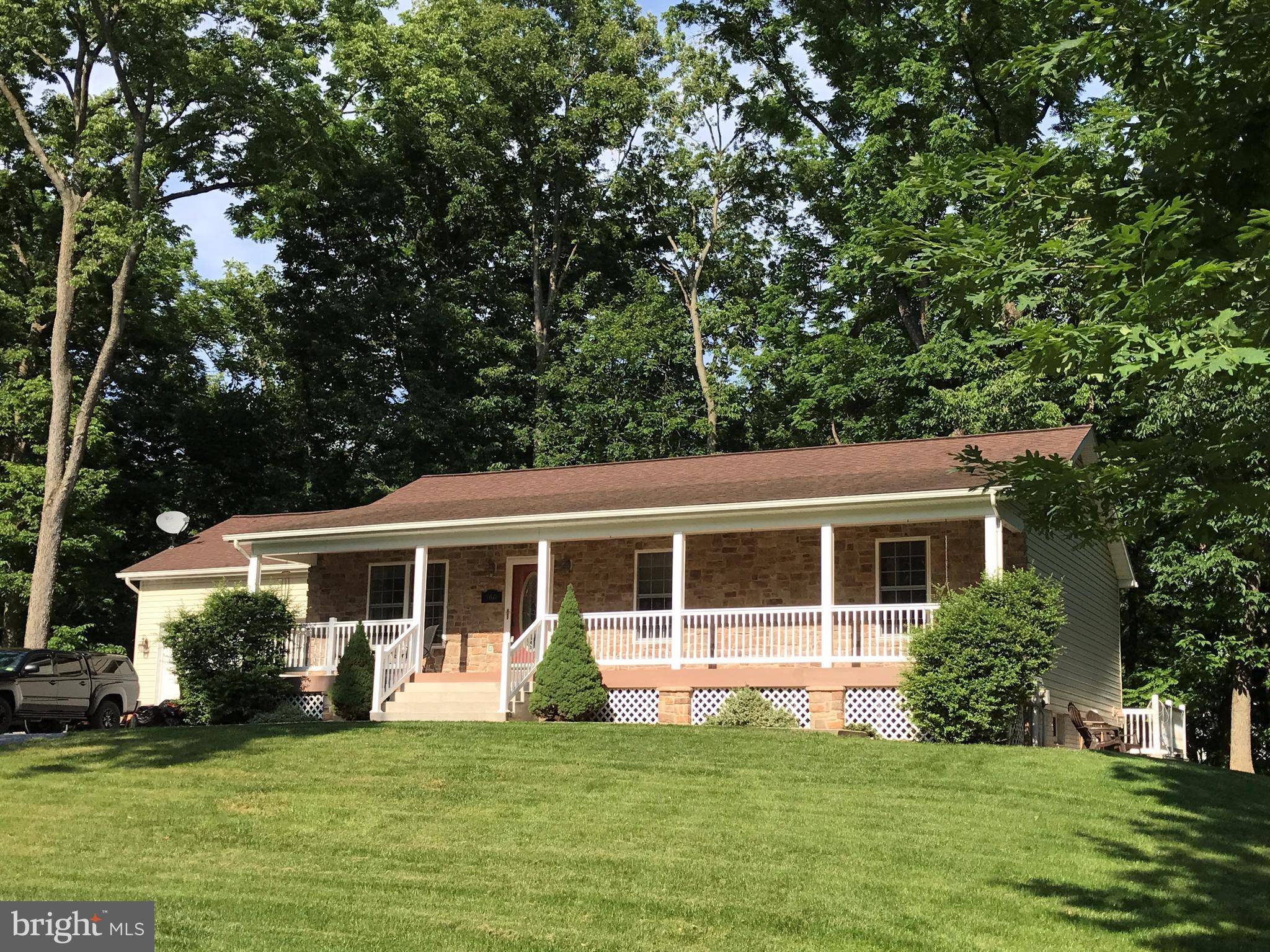 Kearneysville, WV 25430,160 SHADY OAK LN