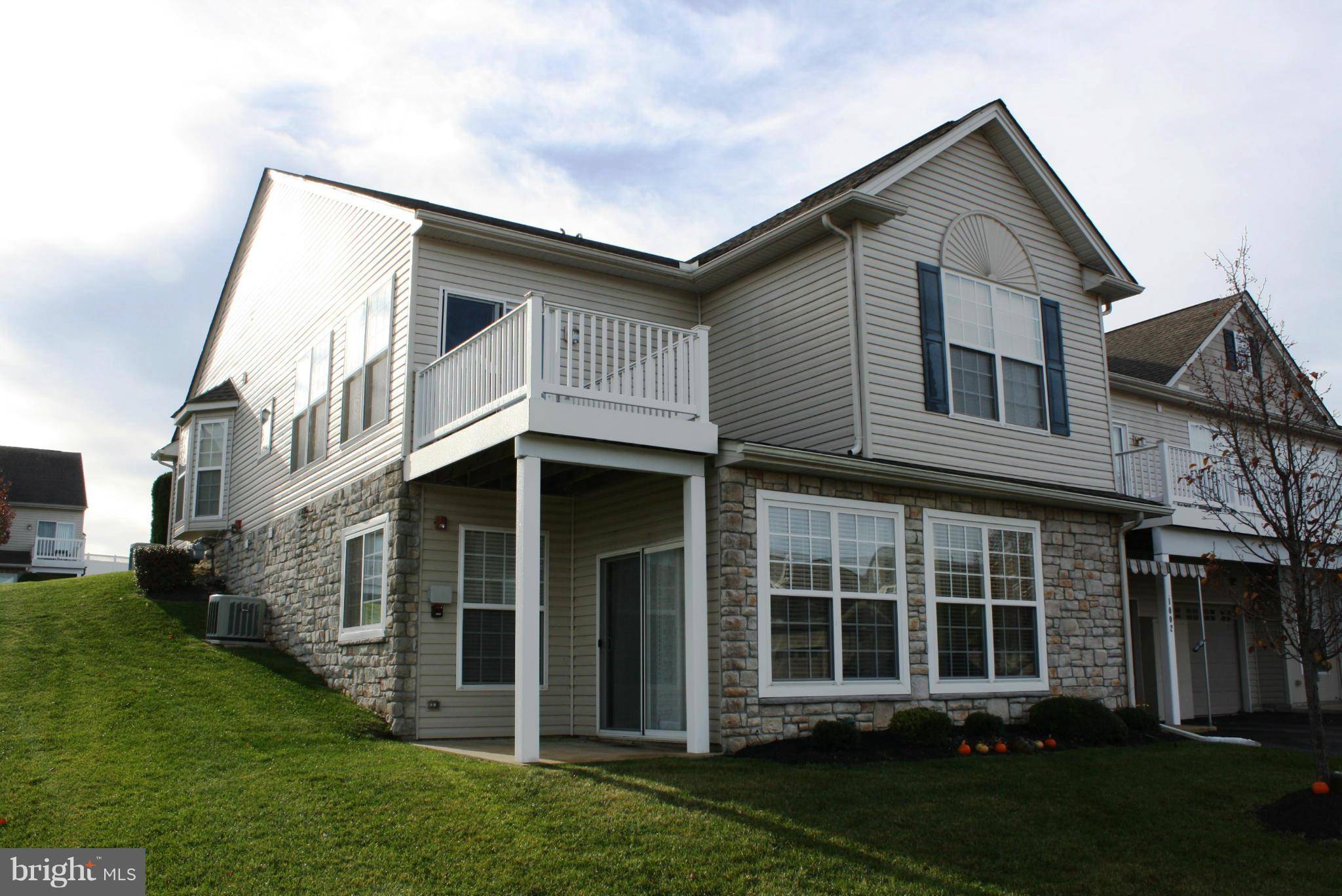 Stewartstown, PA 17363,1002 CRESTVIEW LN