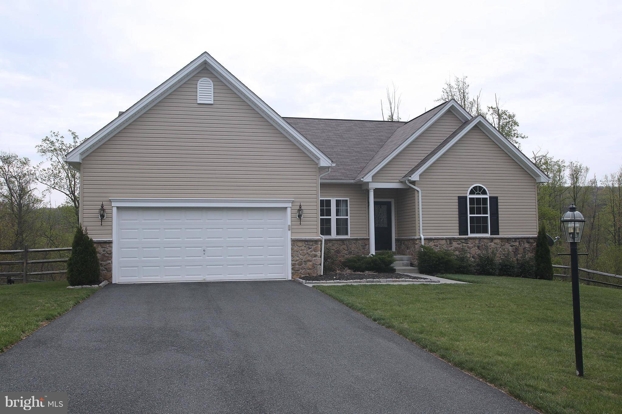 Delta, PA 17314,176 SPLIT ROCK DR