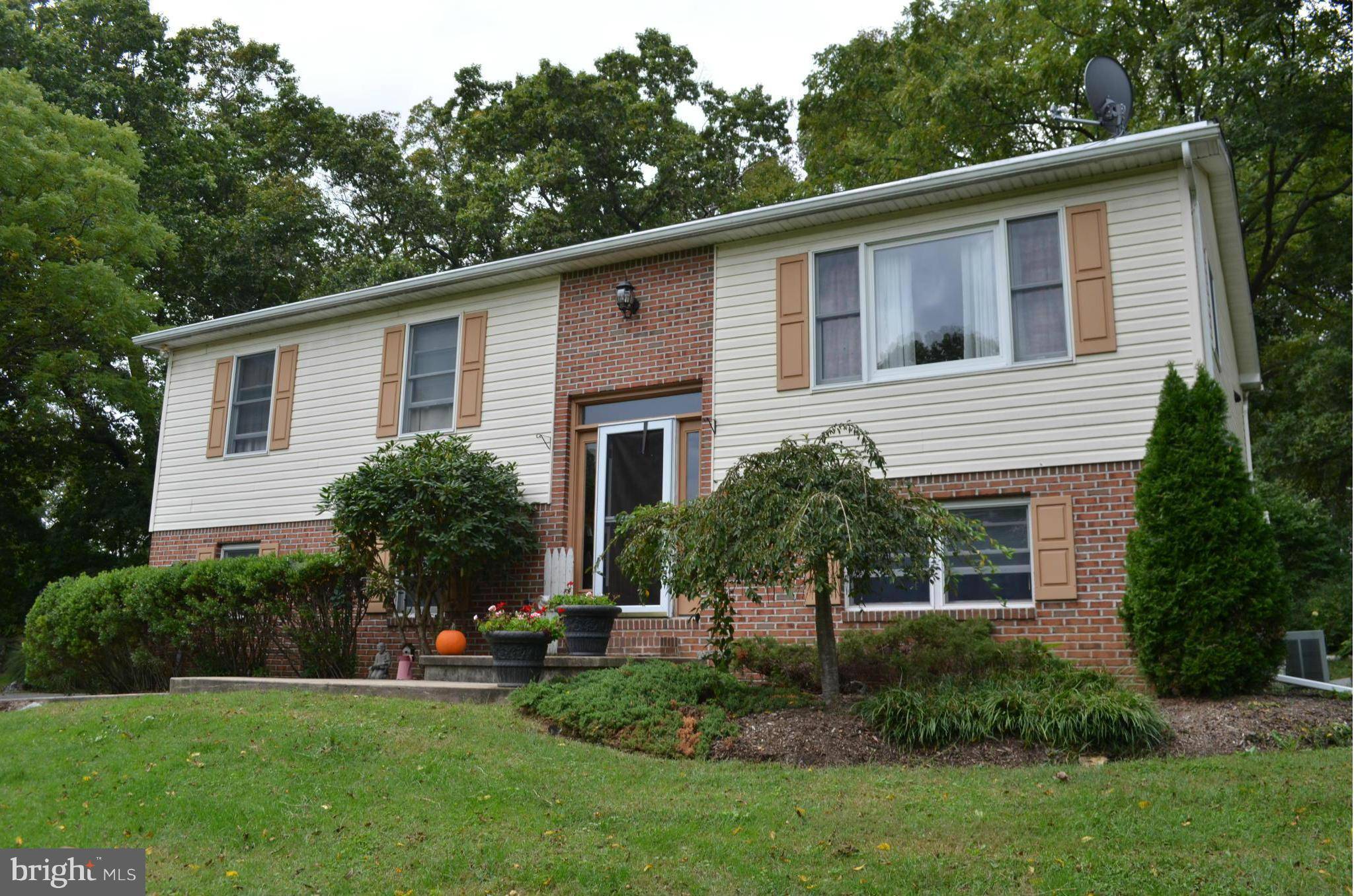 Delta, PA 17314,127 CHINQUAPIN TRL