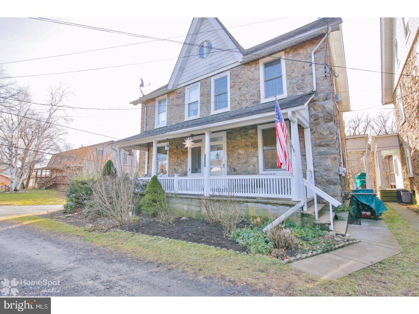 Hellertown, PA 18081,3174 WALNUT ST