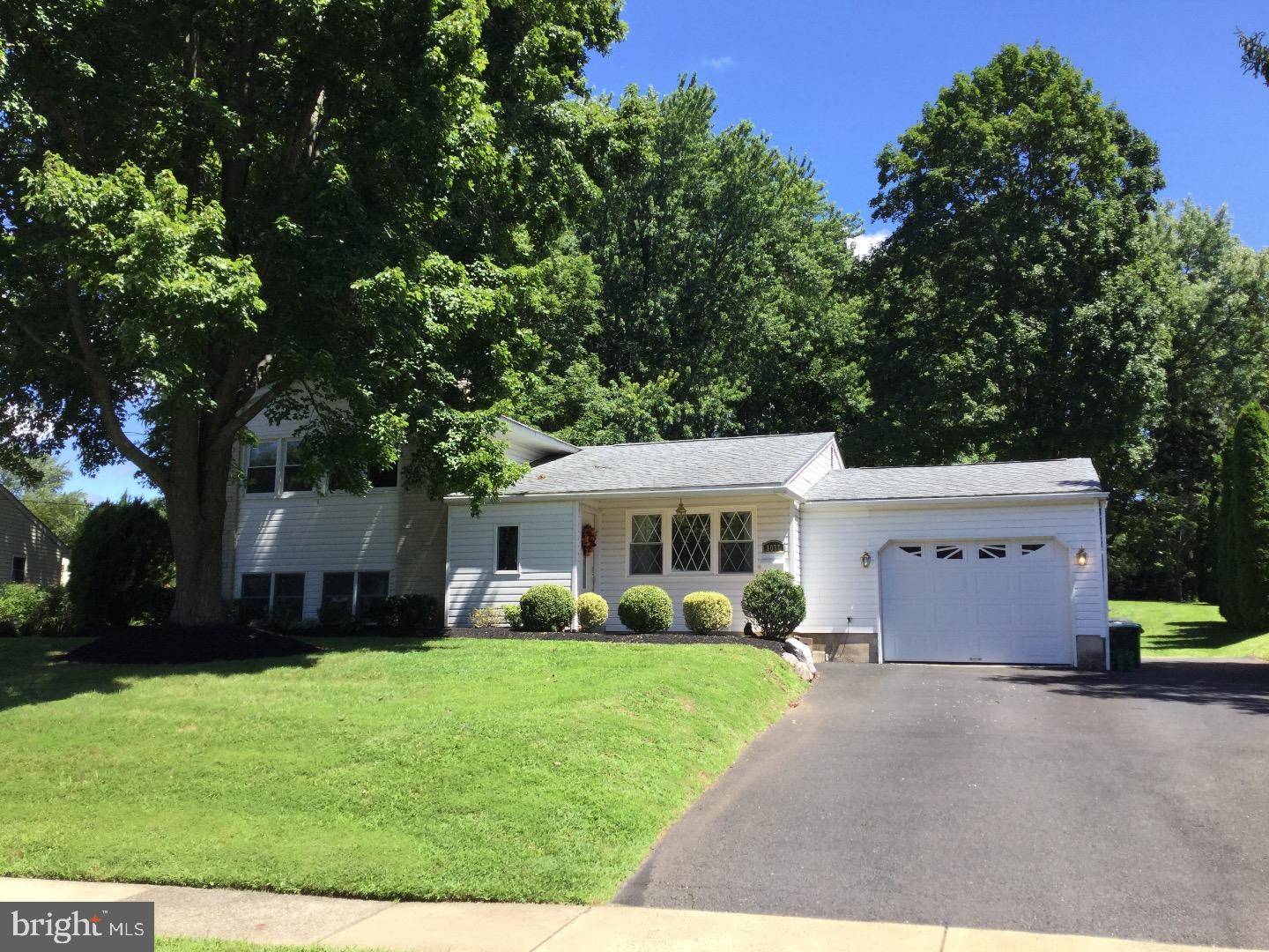 Warminster, PA 18974,1077 GORSON DR