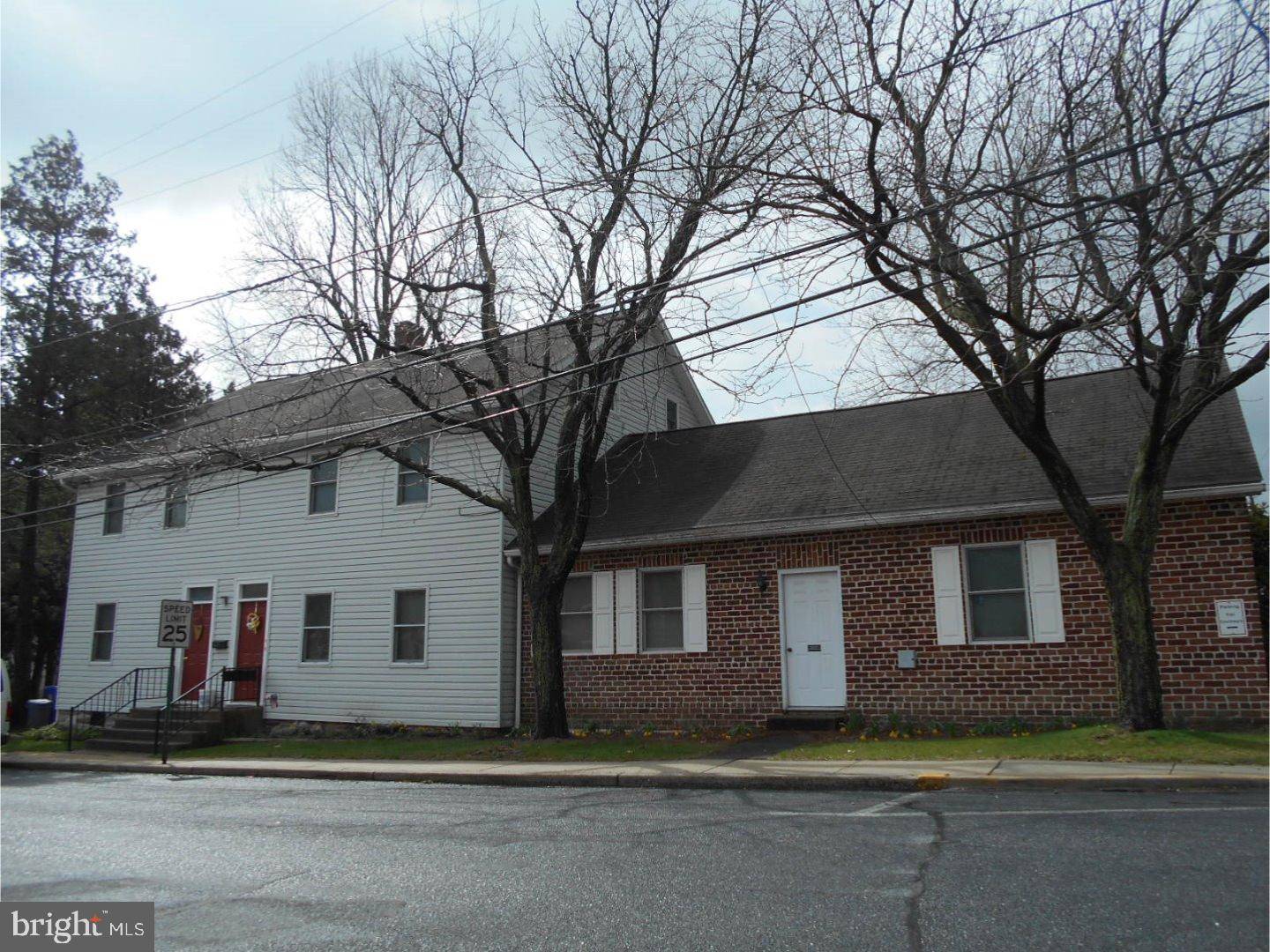 Womelsdorf, PA 19567,254 W FRANKLIN ST