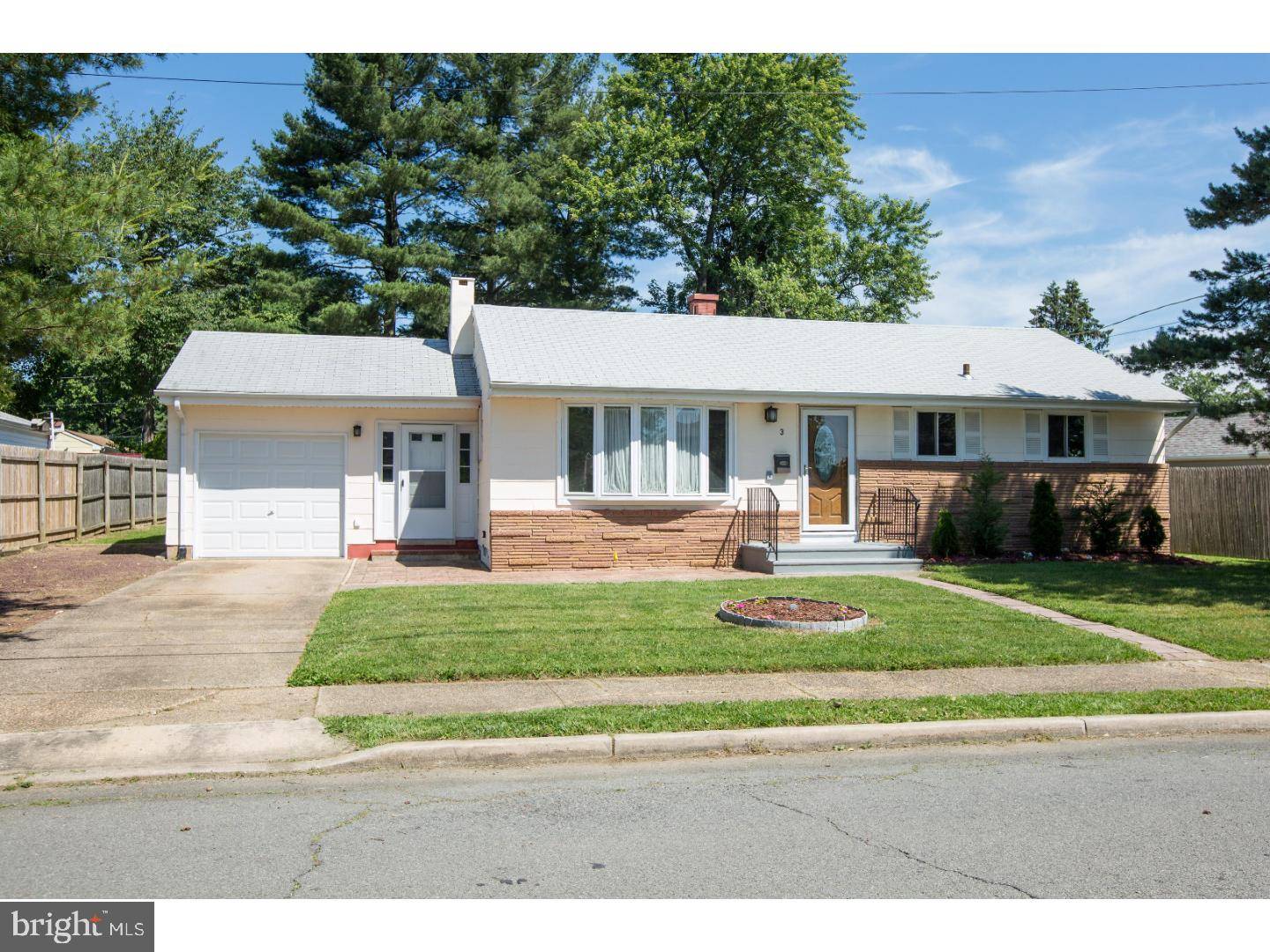 Hamilton Square, NJ 08690,3 FLEETWOOD DR