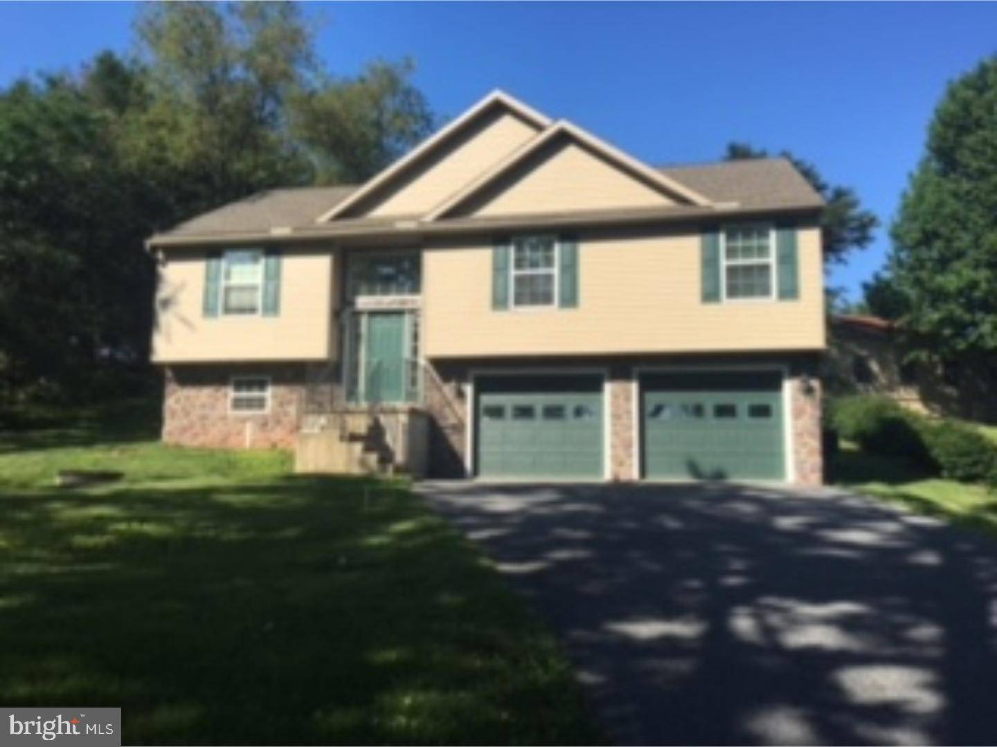 Auburn, PA 17922,937 WYNONAH DR