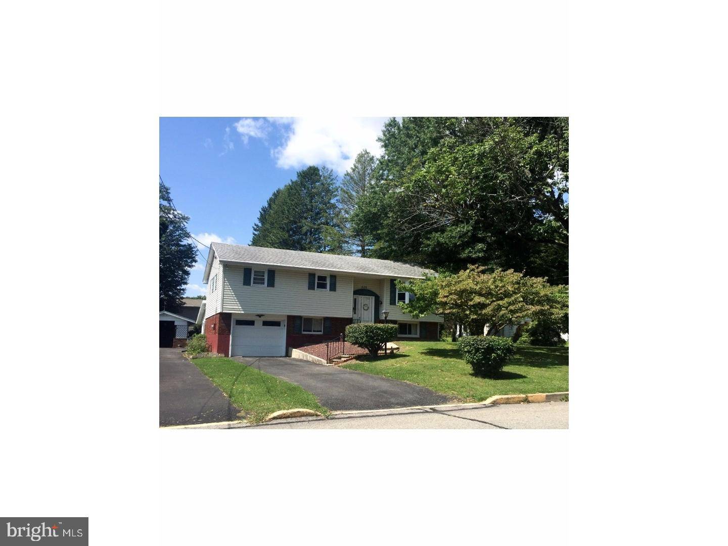 Lehighton, PA 18235,520 N 9TH ST