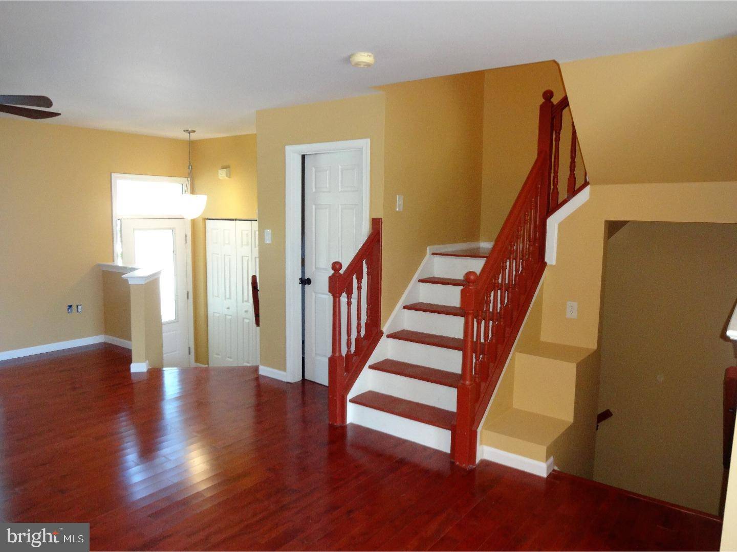 Newark, DE 19702,83 VERSAILLES CT