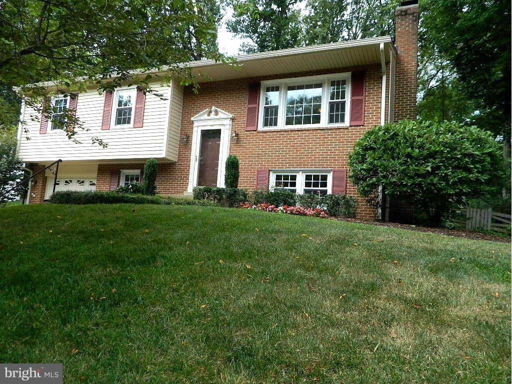 Woodbridge, VA 22192,12144 PINENEEDLE CT