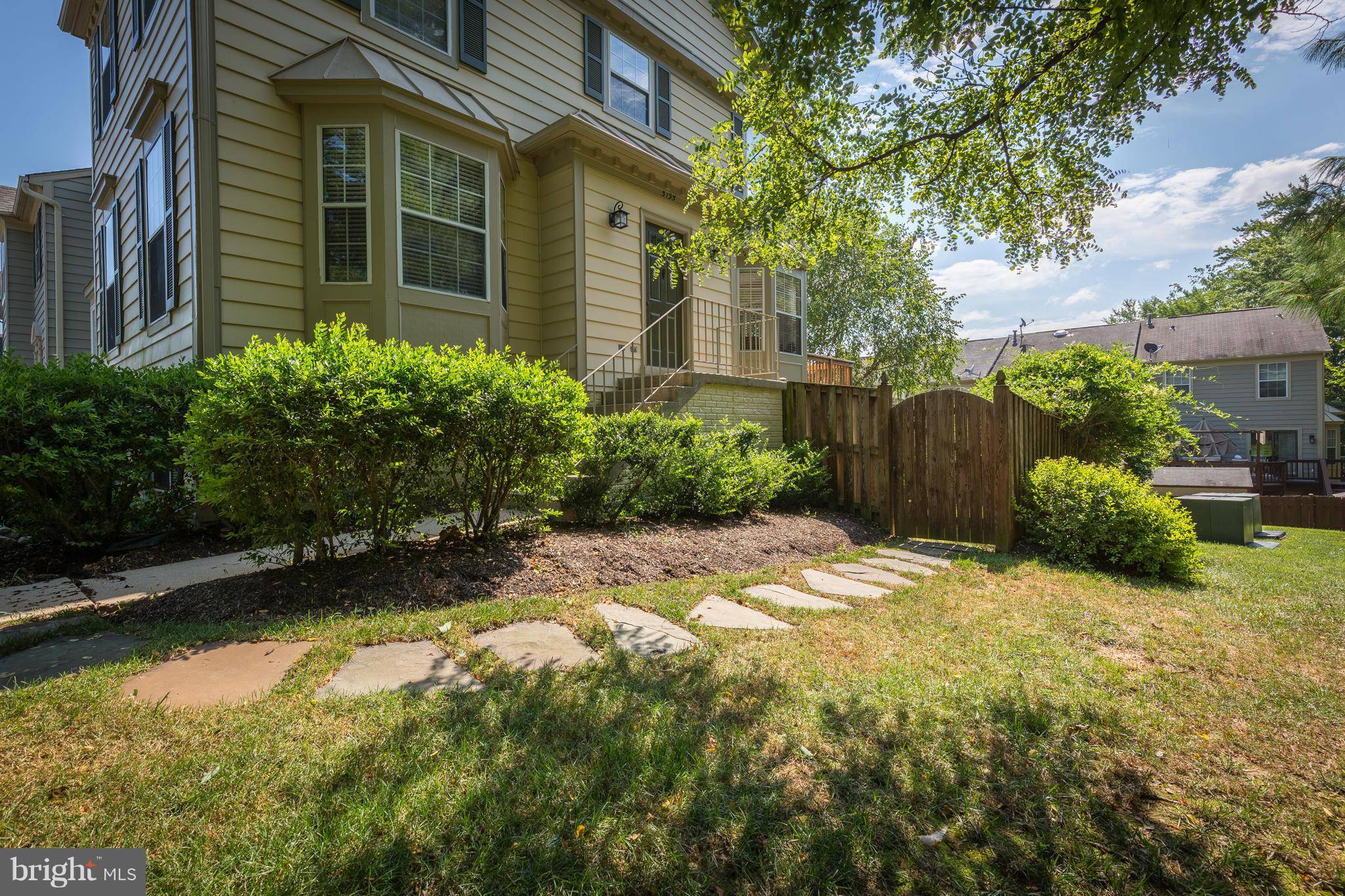 Woodbridge, VA 22193,5195 SALT POND PL