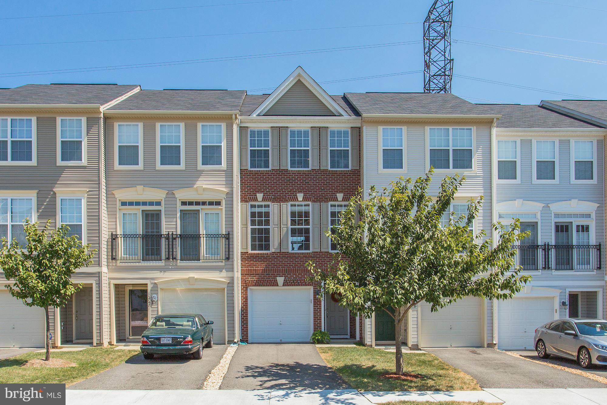 Woodbridge, VA 22191,15745 JOHN DISKIN CIR #102