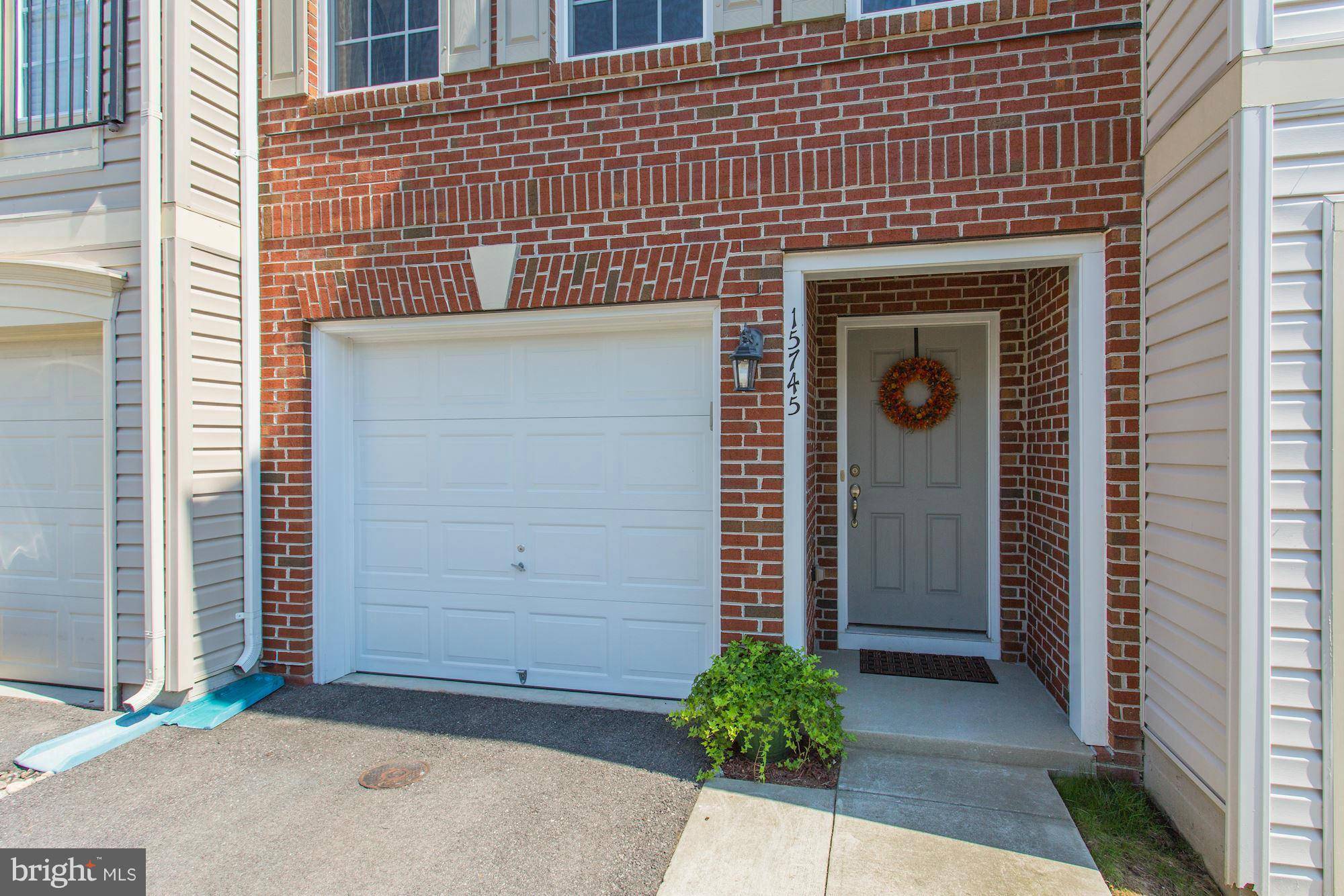 Woodbridge, VA 22191,15745 JOHN DISKIN CIR #102