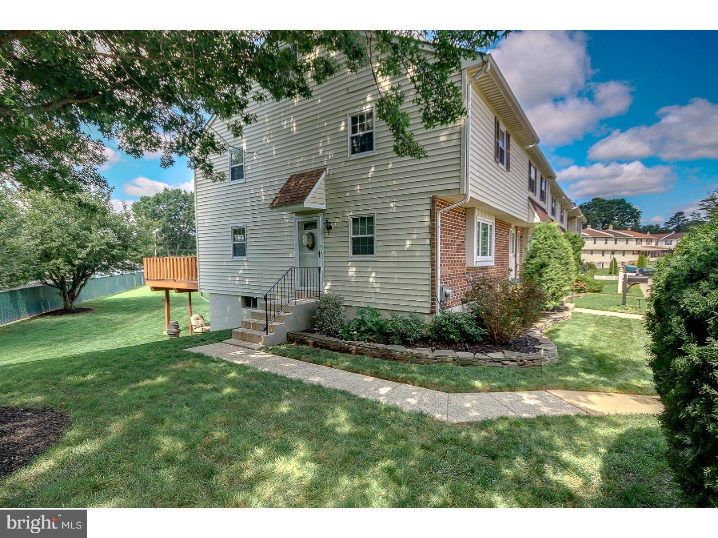 Aston, PA 19014,25 COLONIAL CIR