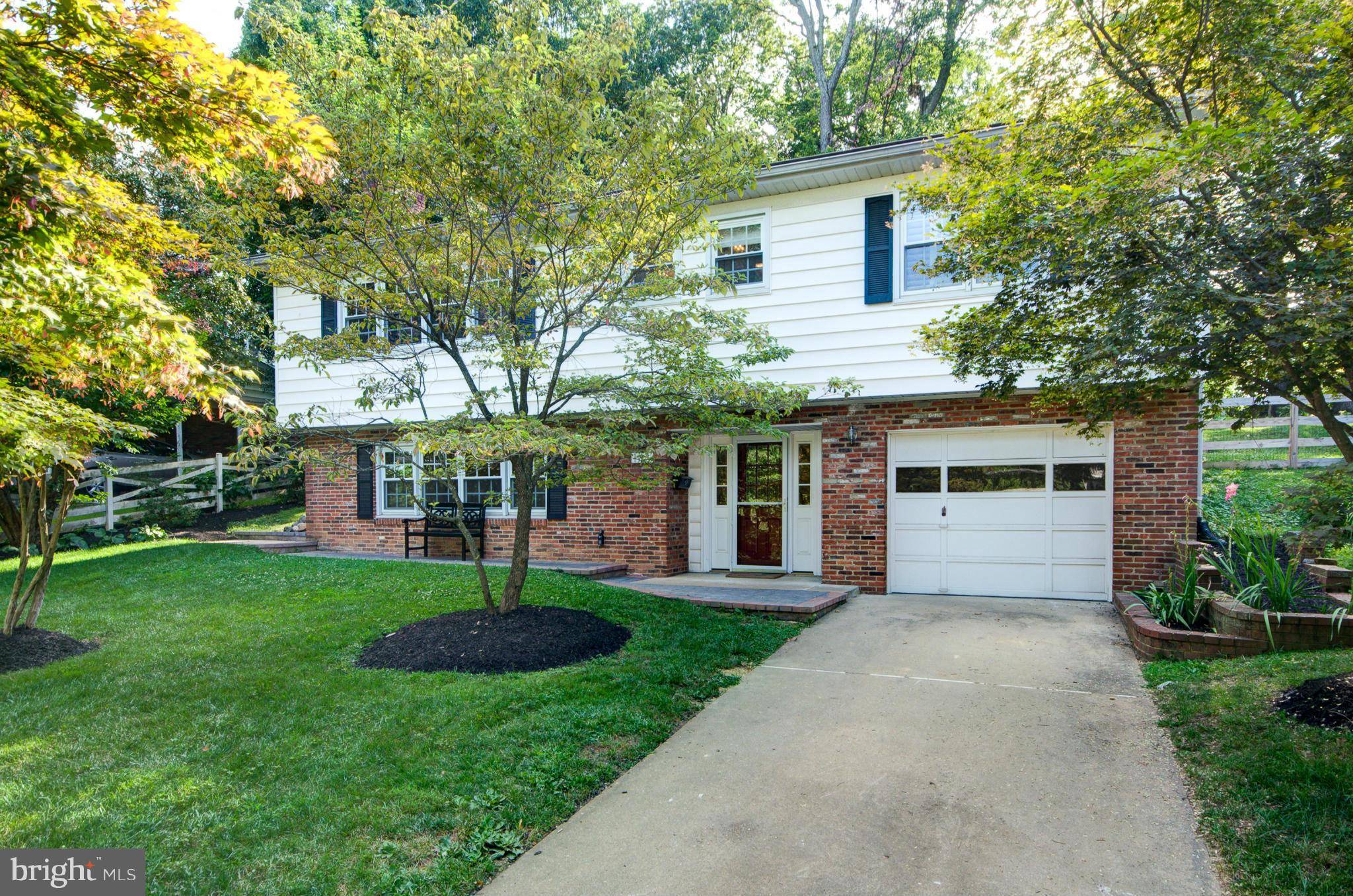 Falls Church, VA 22046,103 POPLAR DR