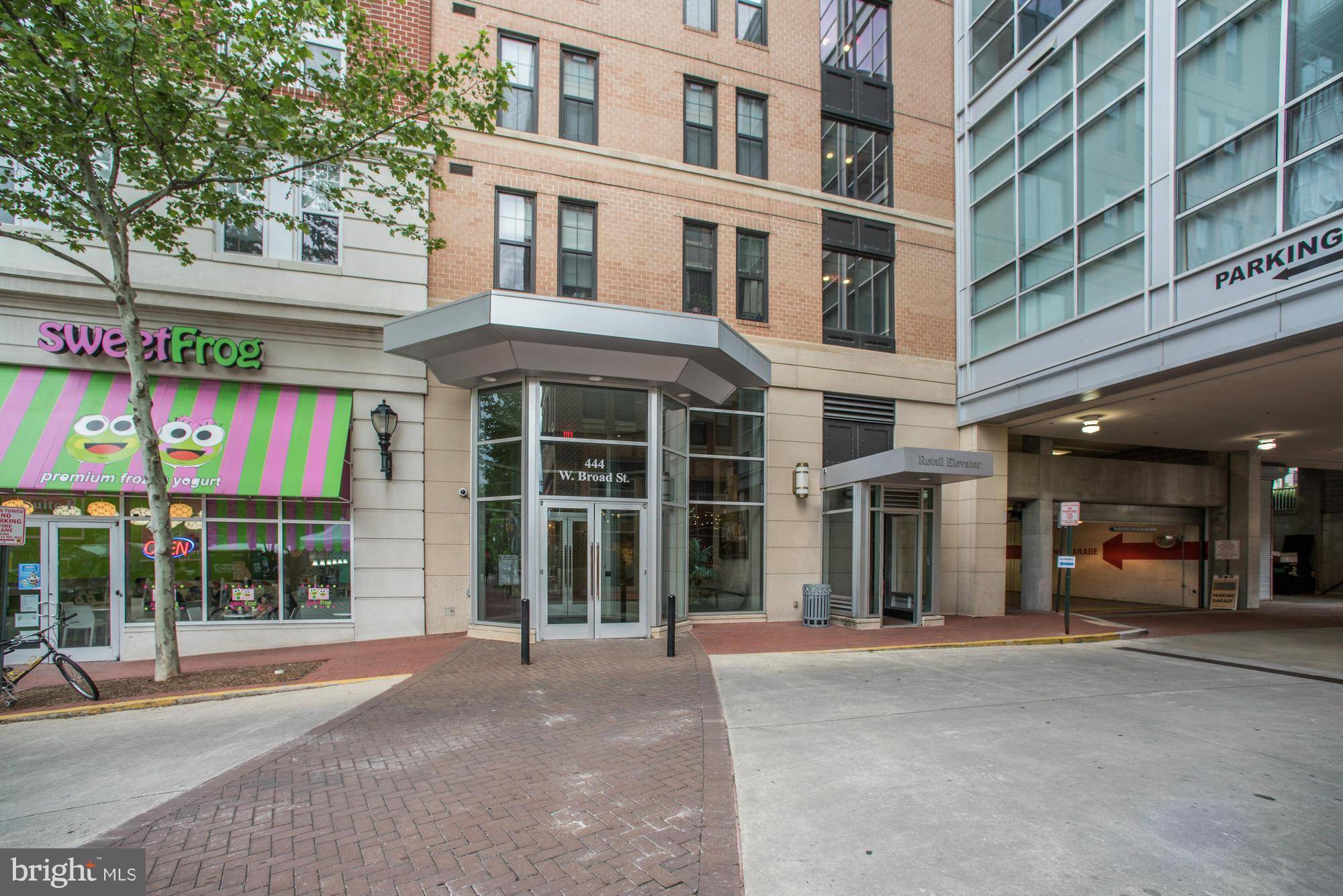 Falls Church, VA 22046,444 BROAD ST W #305