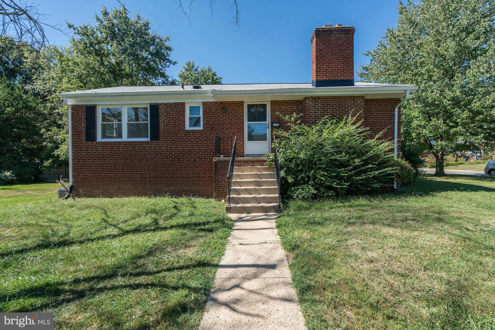 Falls Church, VA 22046,500 LYNN PL