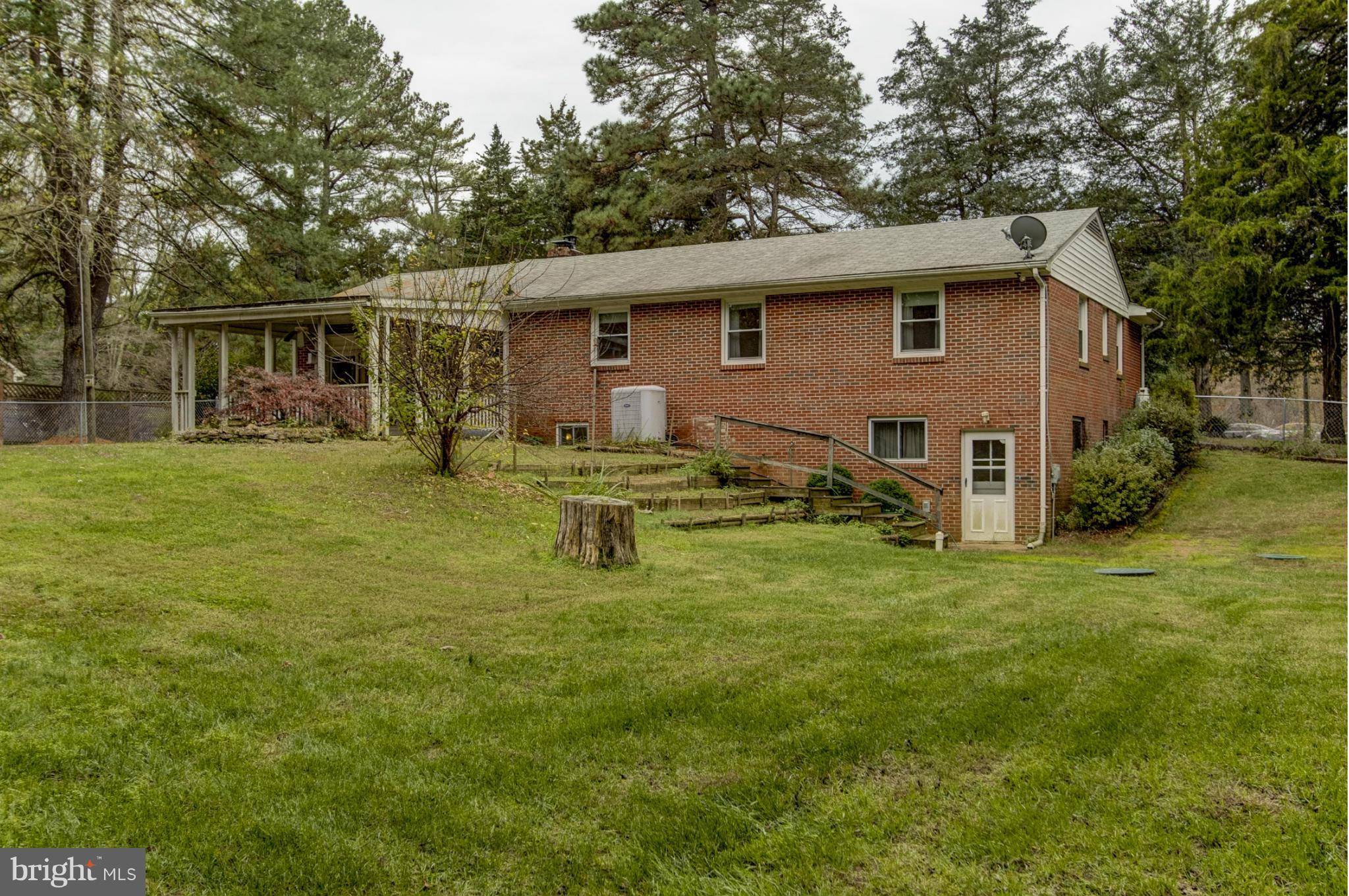 Woodford, VA 22580,14337 FREDERICKSBURG TPKE