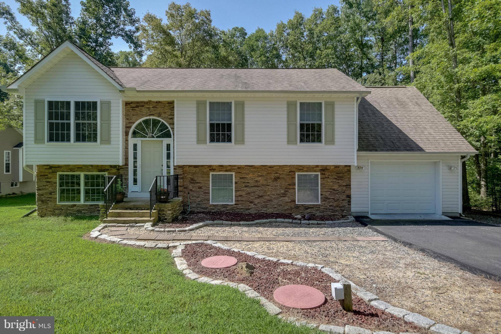 Ruther Glen, VA 22546,115 HOPE DR