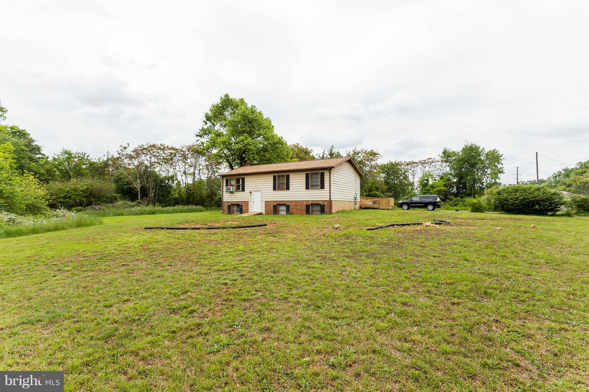 Reva, VA 22735,1509 RIDGEVIEW RD