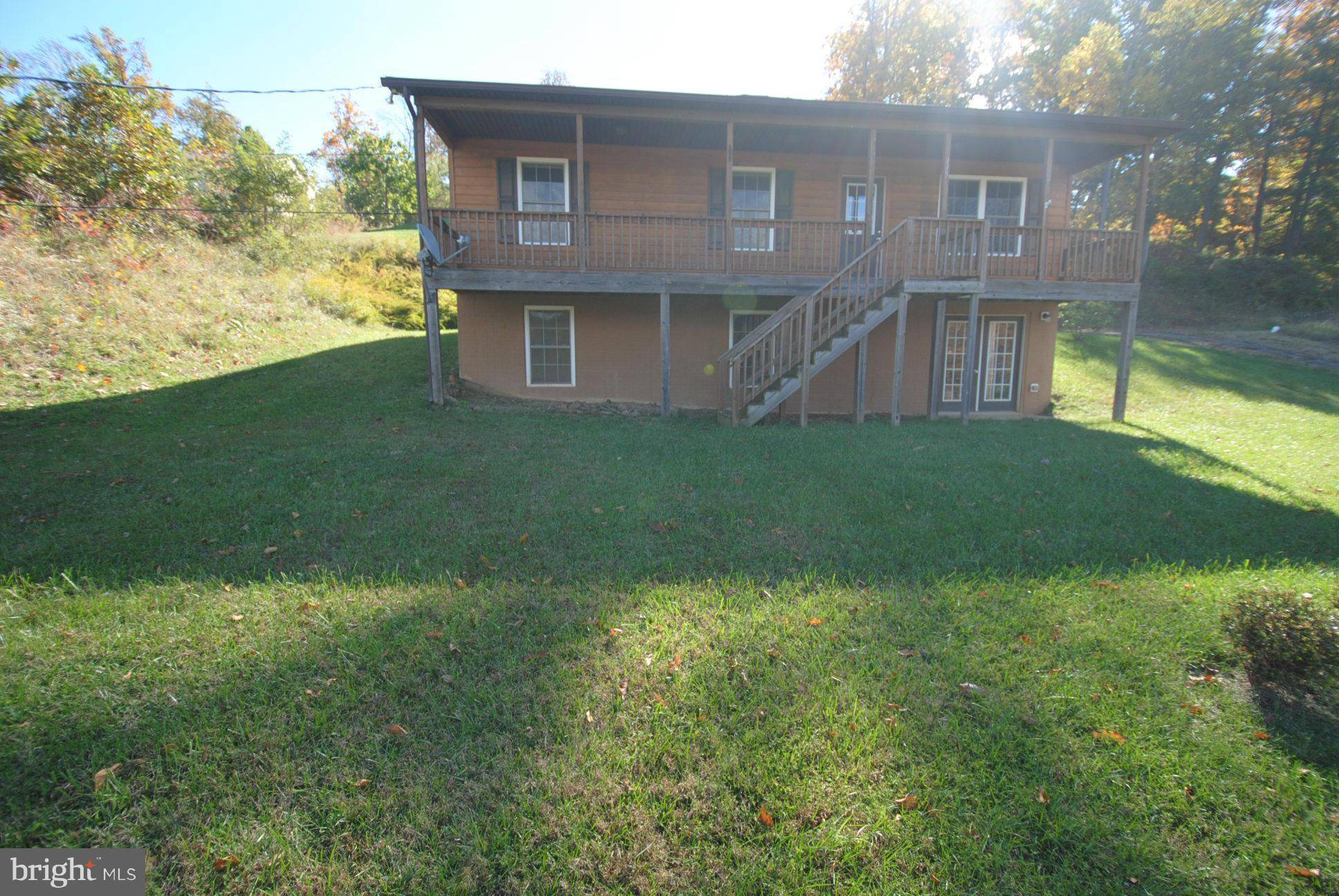 Linden, VA 22642,115 LOOKOUT POINT WAY