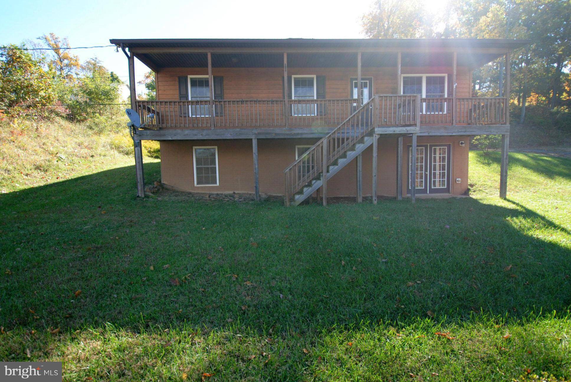 Linden, VA 22642,115 LOOKOUT POINT WAY