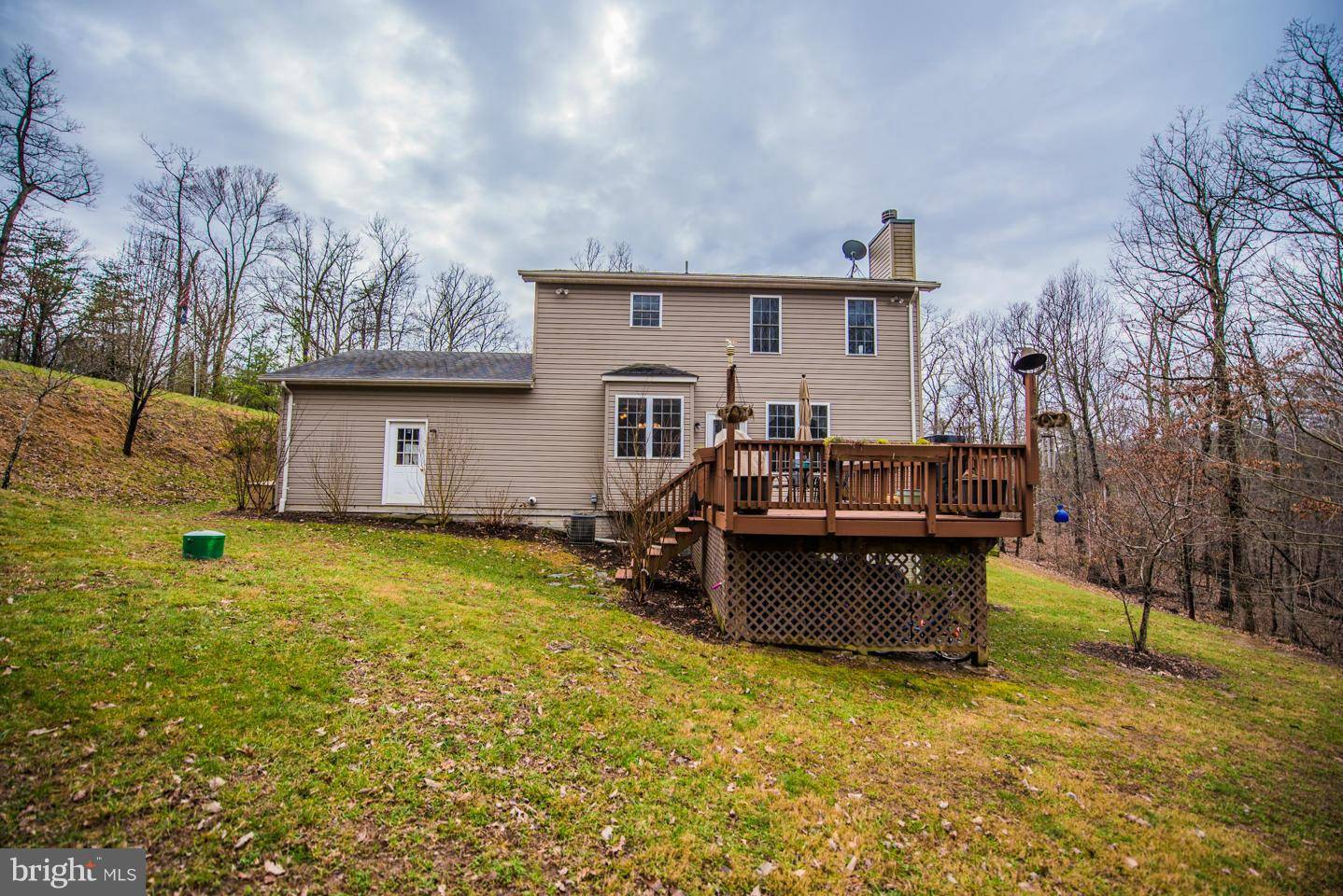 Linden, VA 22642,495 SLOAT MOUNTAIN RD