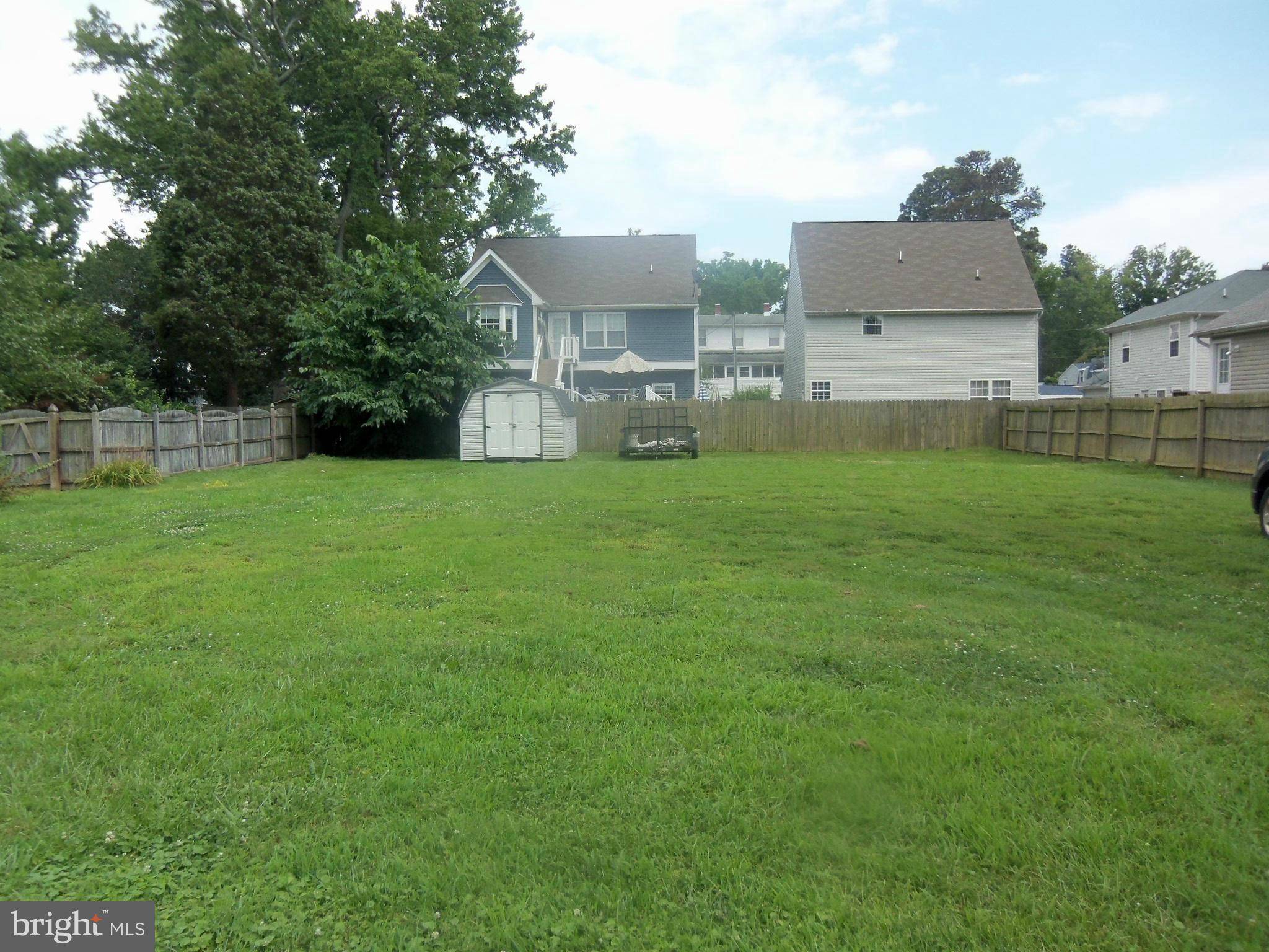 Colonial Beach, VA 22443,6 10TH ST