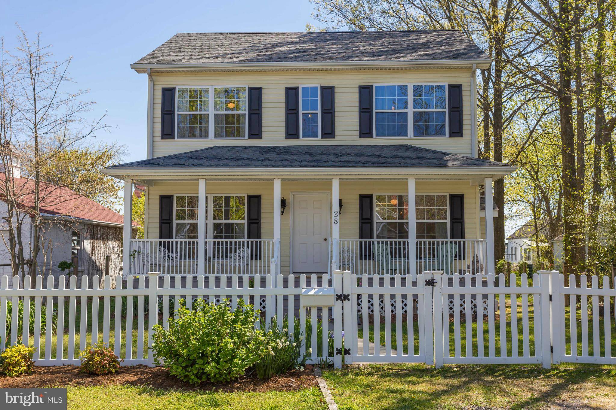 Colonial Beach, VA 22443,28 LOSSING AVE