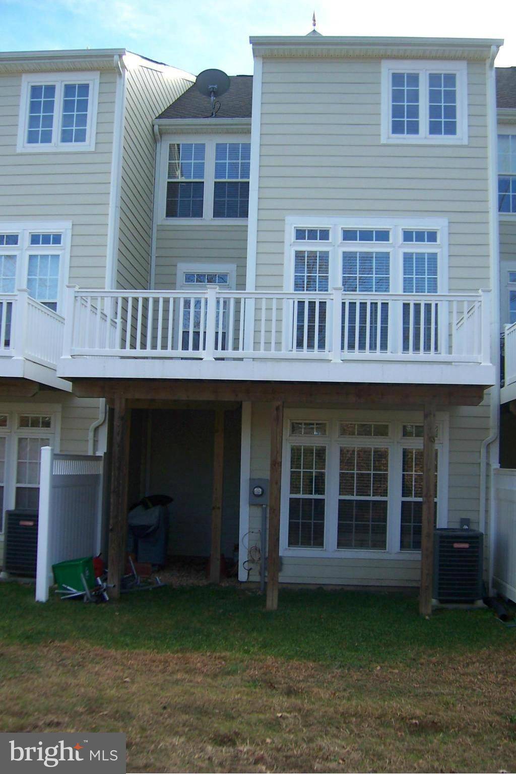 Colonial Beach, VA 22443,303 MONROE POINT DR