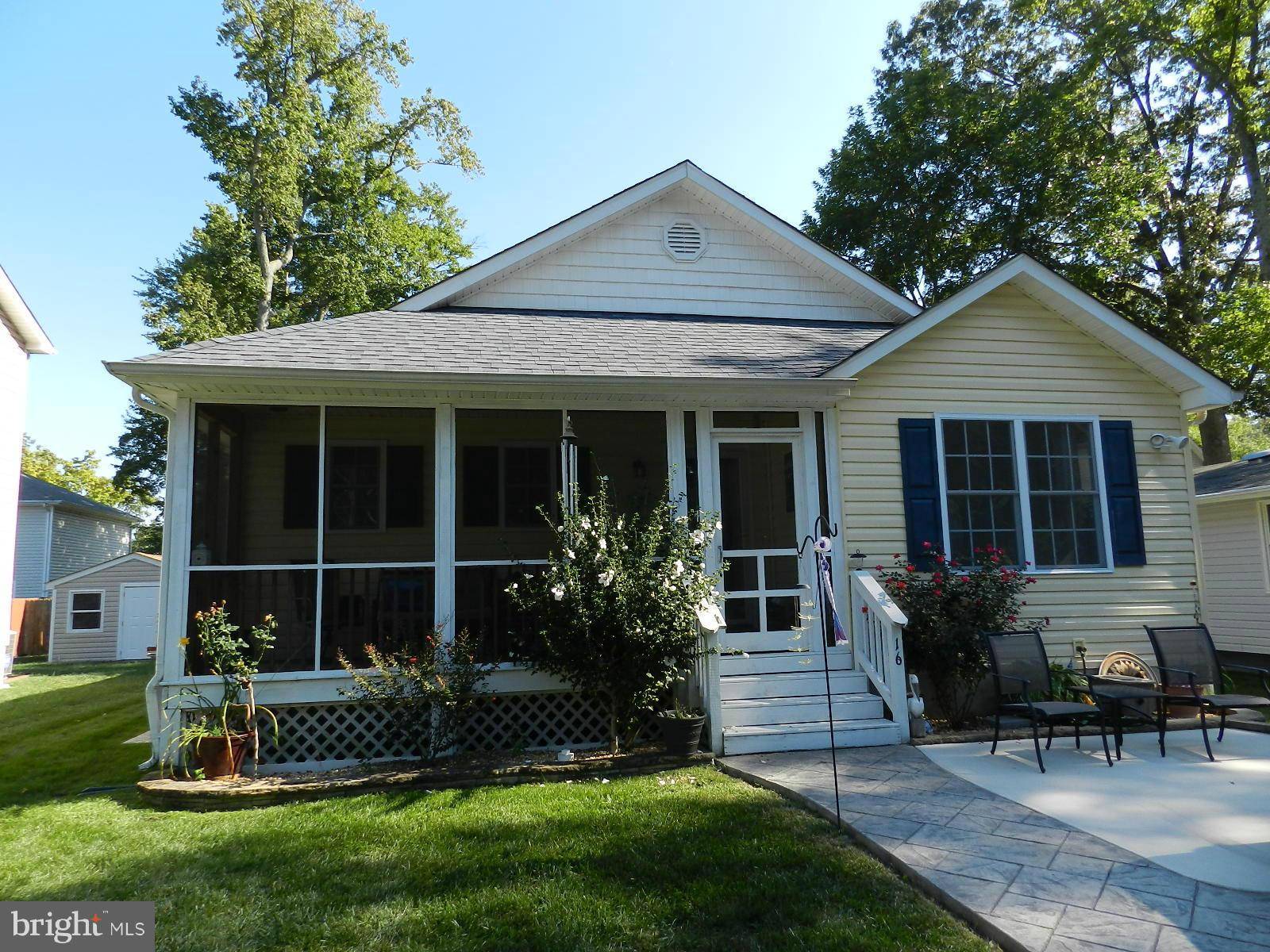 Colonial Beach, VA 22443,16 10TH ST