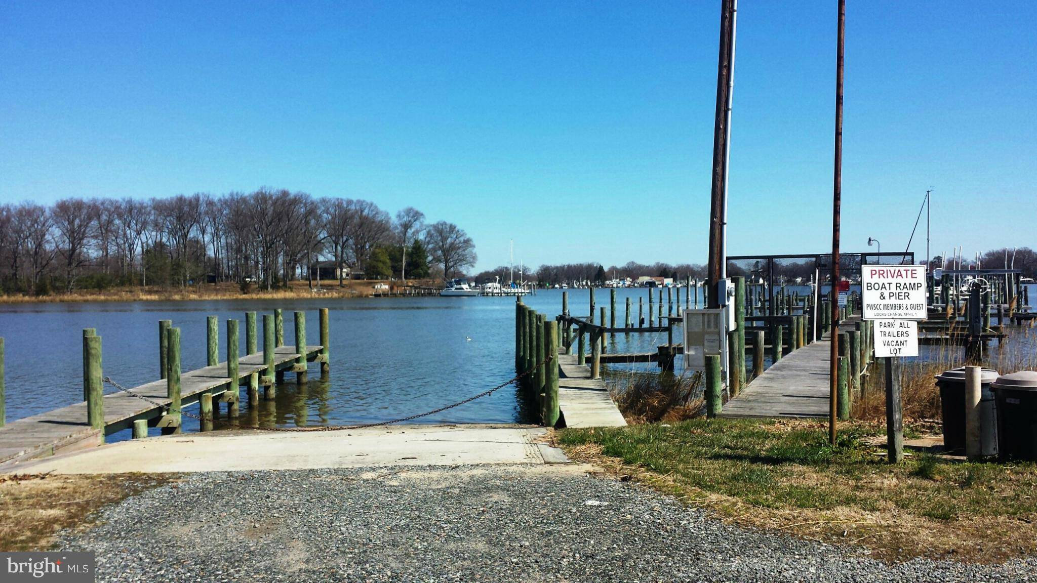 Colonial Beach, VA 22443,422 BARRACKS BEACH DR