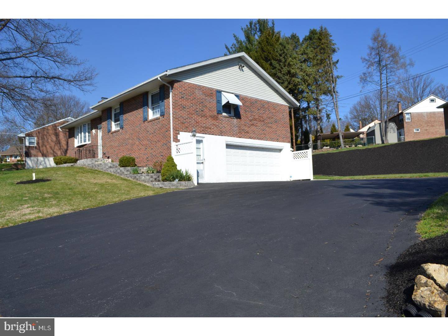 Reading, PA 19606,4015 CRESTLINE DR