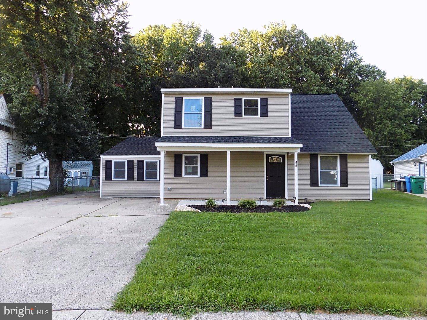 Levittown, PA 19055,48 ROUNDWOOD LN