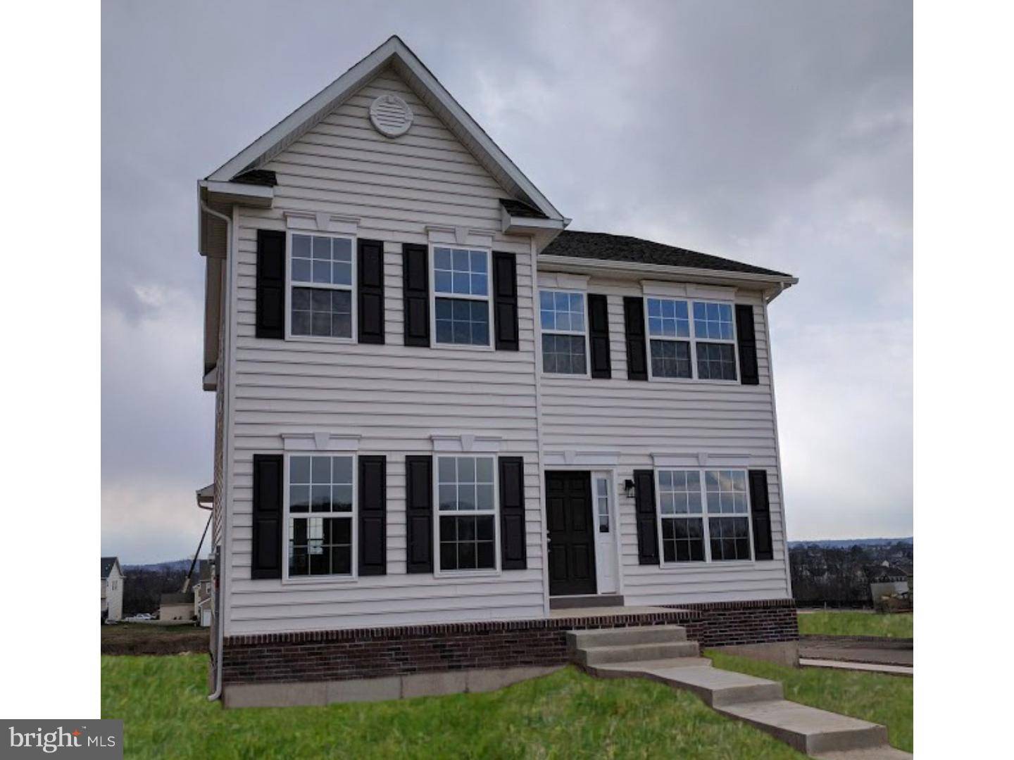 Pennsburg, PA 18073,2158 LARKSPUR CT