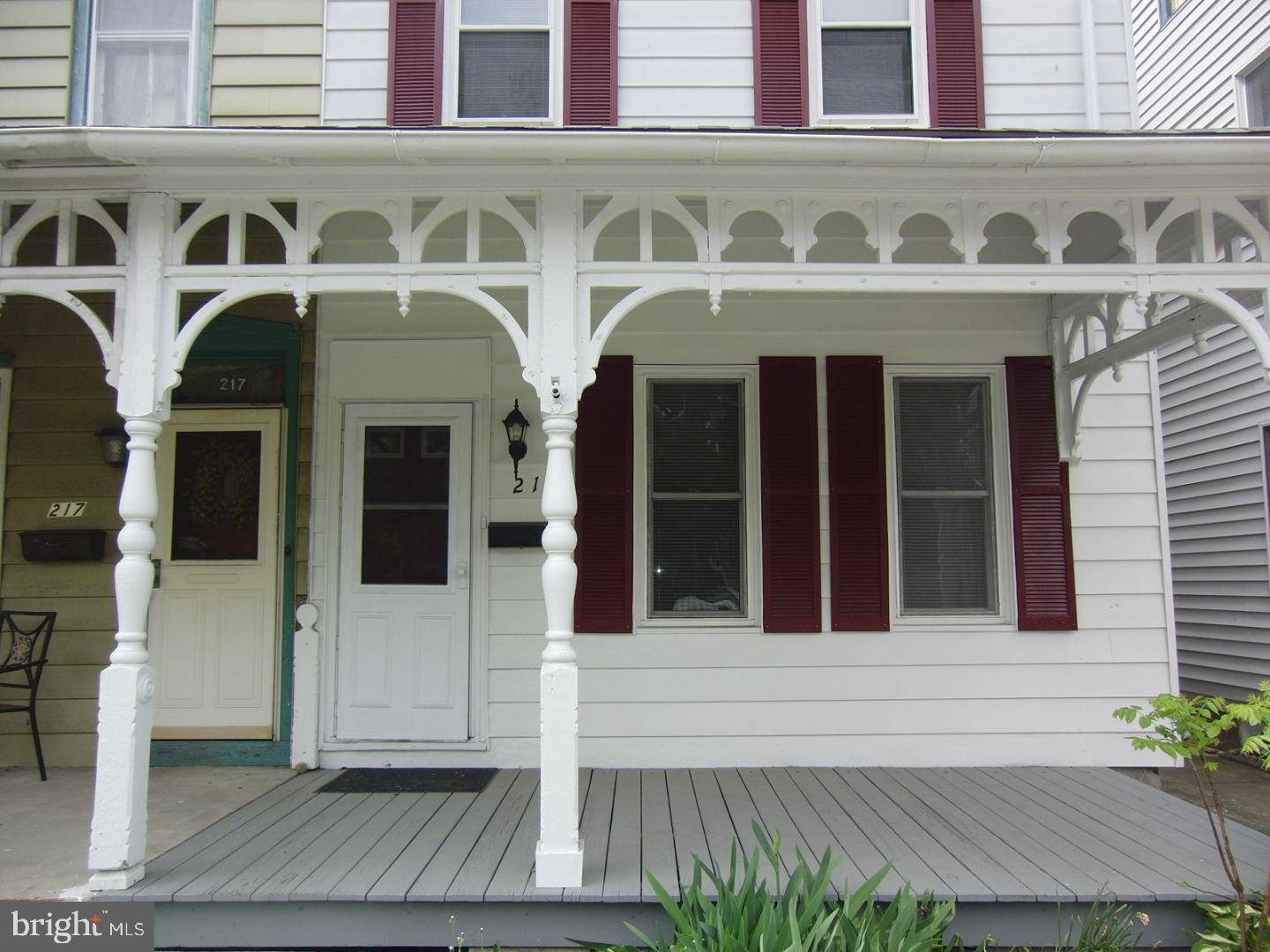 Pennsburg, PA 18073,215 MAIN ST