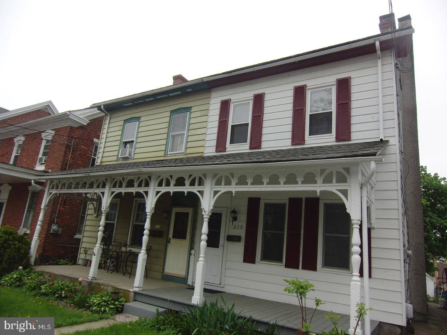 Pennsburg, PA 18073,215 MAIN ST