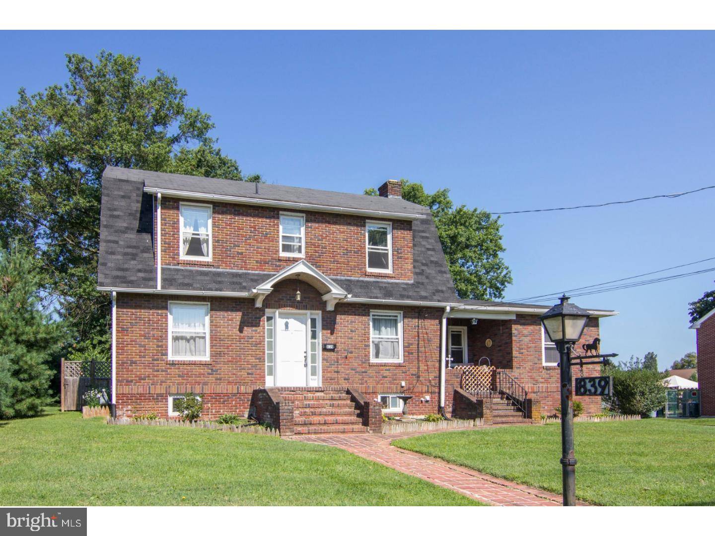 Royersford, PA 19468,839 WALNUT ST