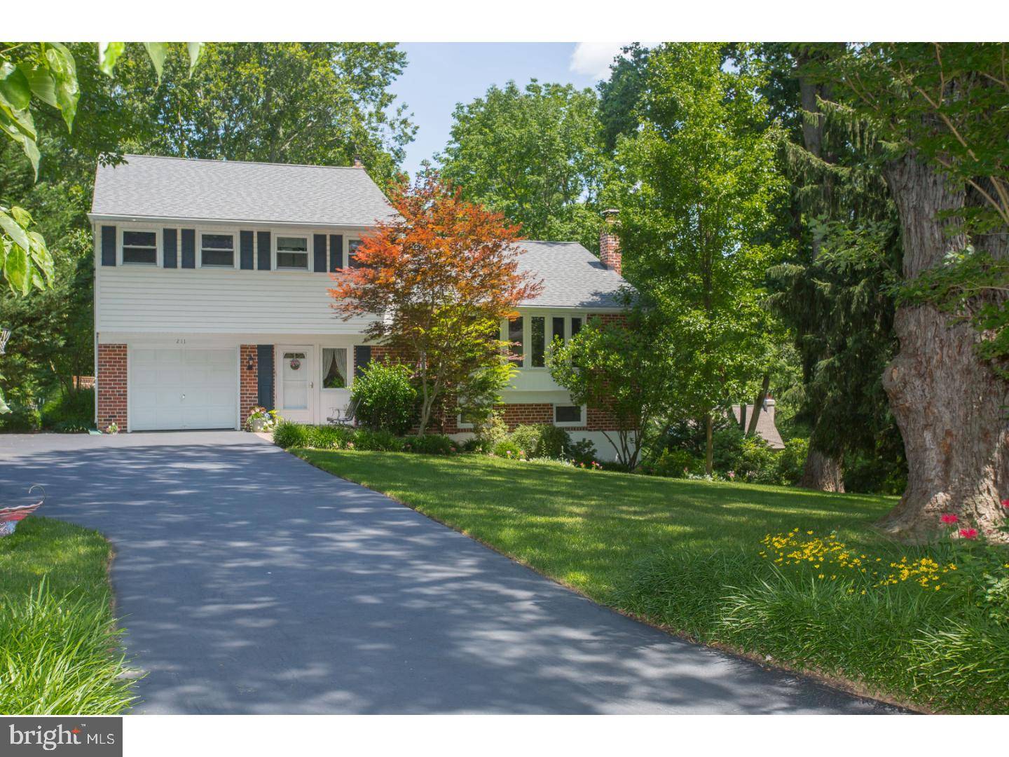 Newtown Square, PA 19073,211 ARONIMINK DR