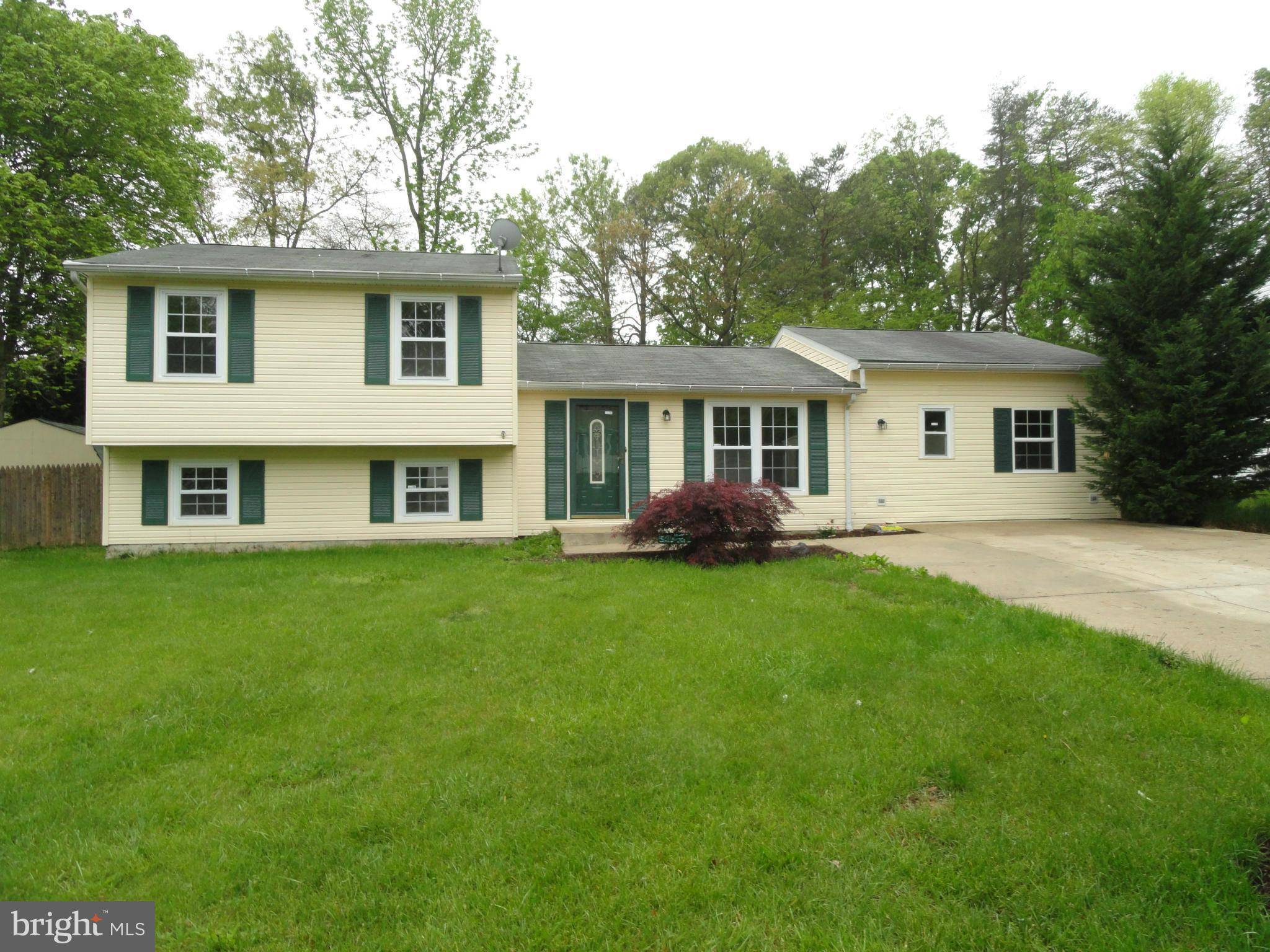 Waldorf, MD 20602,4 CASTLETOWN CT