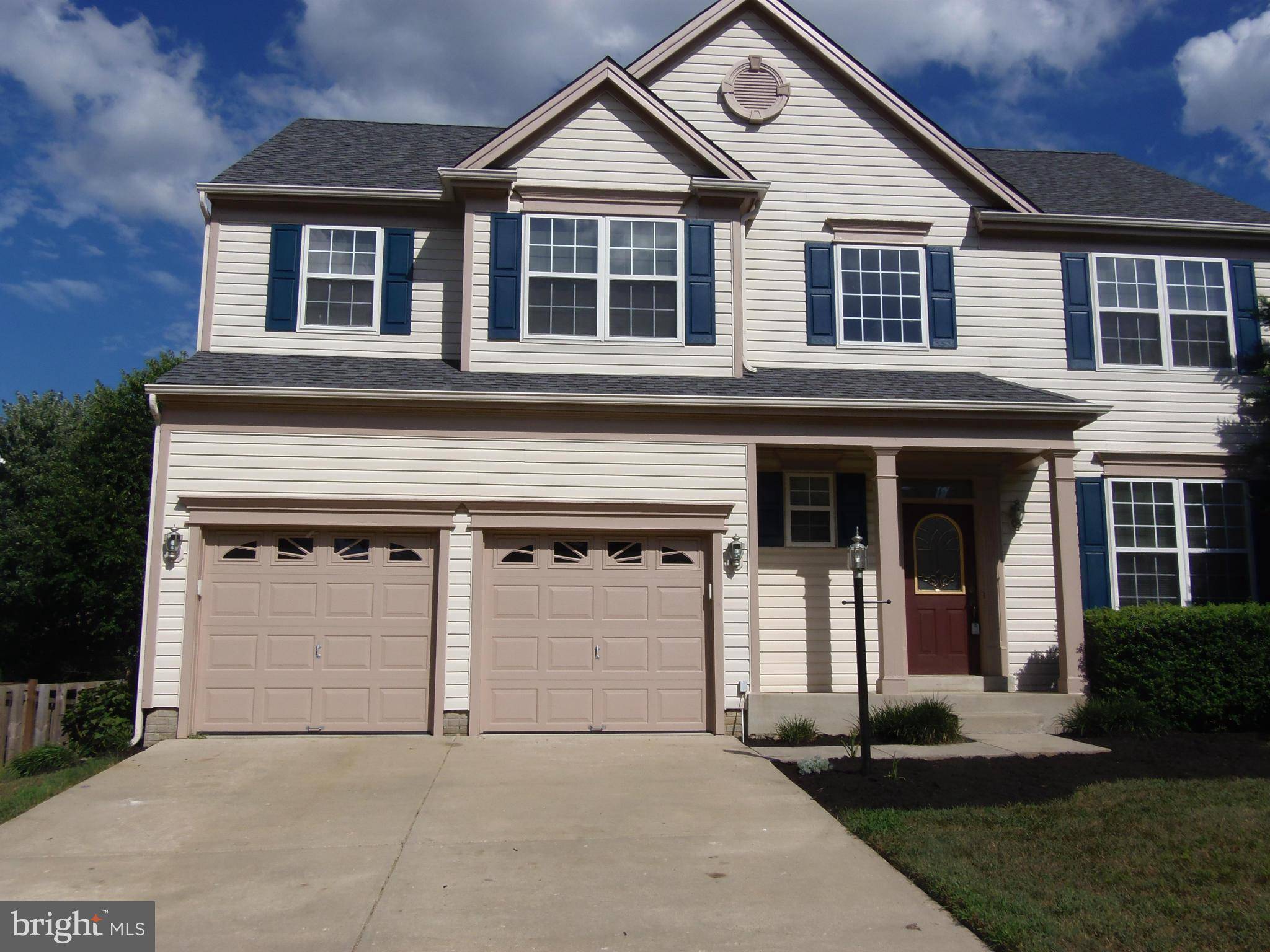 Waldorf, MD 20601,2912 CORMORANT CT